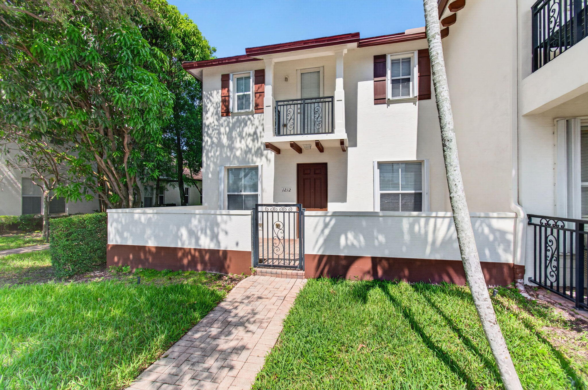 PALOMA LAKES CONDOMINIUM NO 1 - Residential