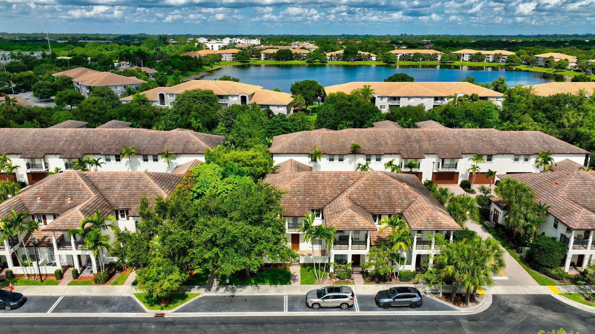 PALOMA LAKES CONDOMINIUM NO 1 - Residential