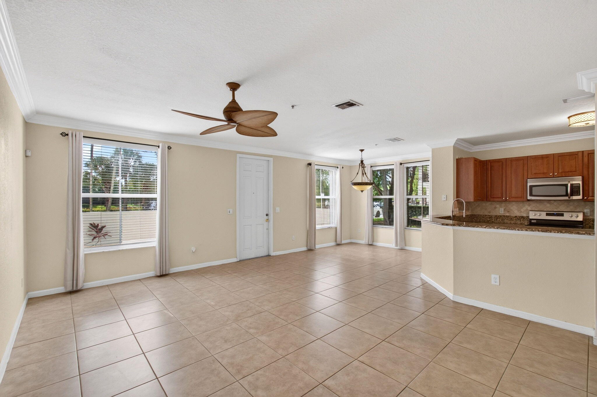 PALOMA LAKES CONDOMINIUM NO 1 - Residential