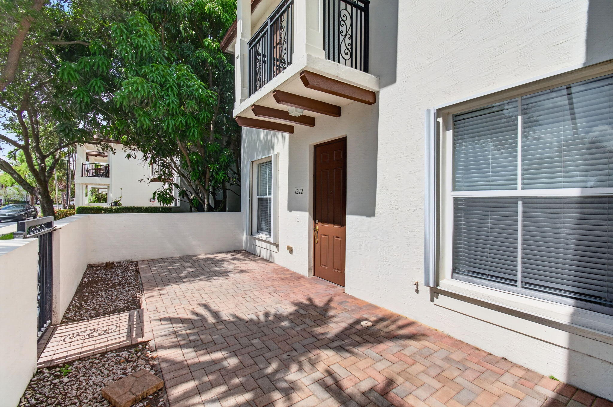 PALOMA LAKES CONDOMINIUM NO 1 - Residential
