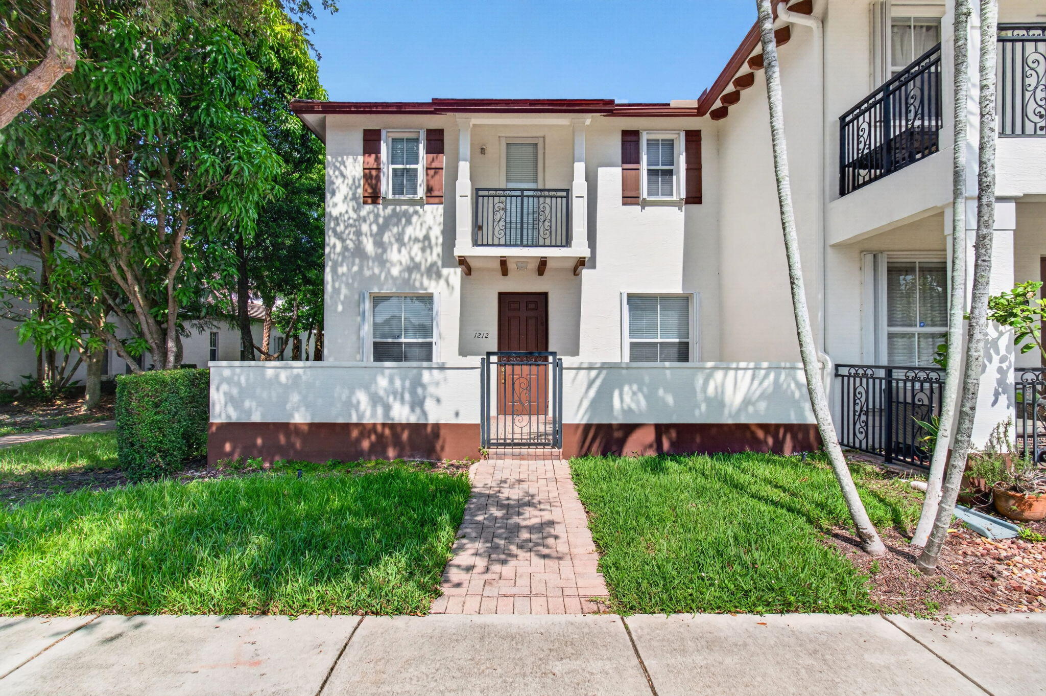 PALOMA LAKES CONDOMINIUM NO 1 - Residential