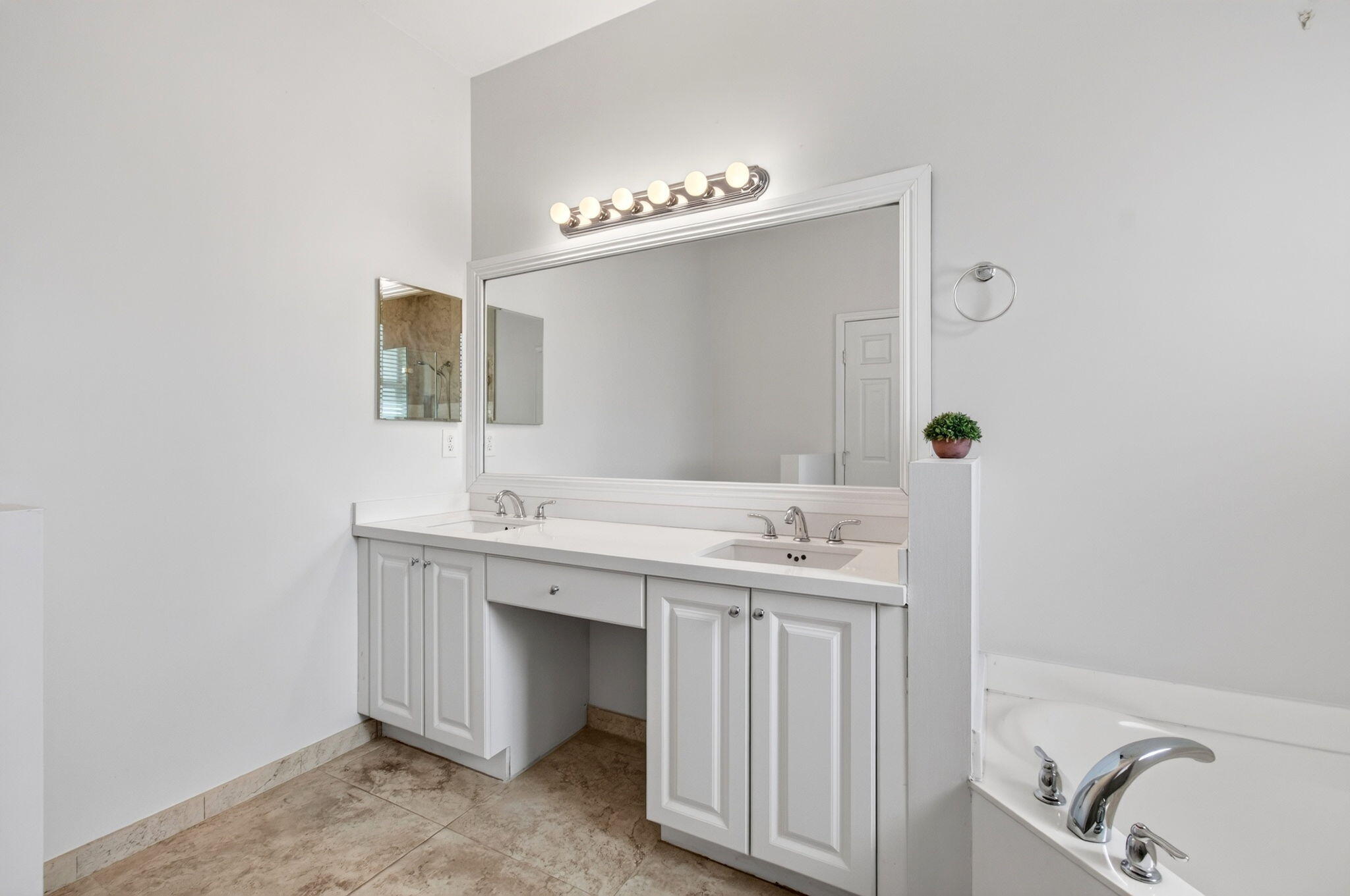PALOMA LAKES CONDOMINIUM NO 1 - Residential