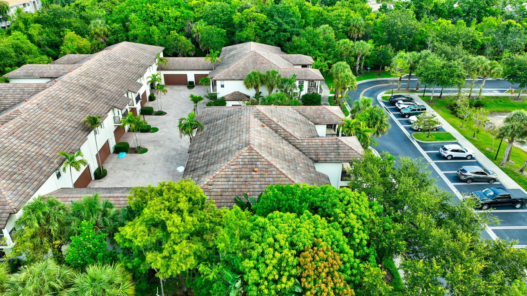 PALOMA LAKES CONDOMINIUM NO 1 - Residential