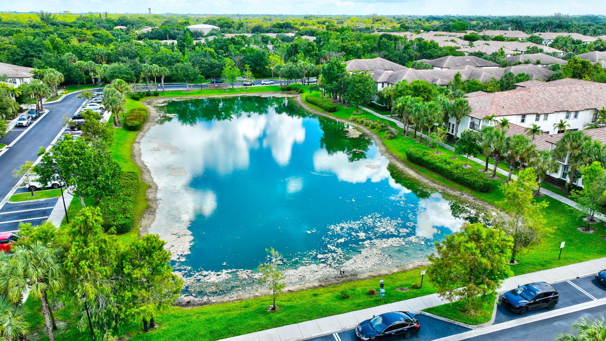 PALOMA LAKES CONDOMINIUM NO 1 - Residential