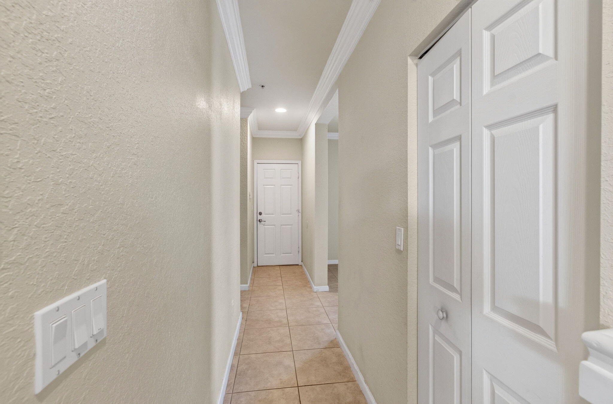 PALOMA LAKES CONDOMINIUM NO 1 - Residential