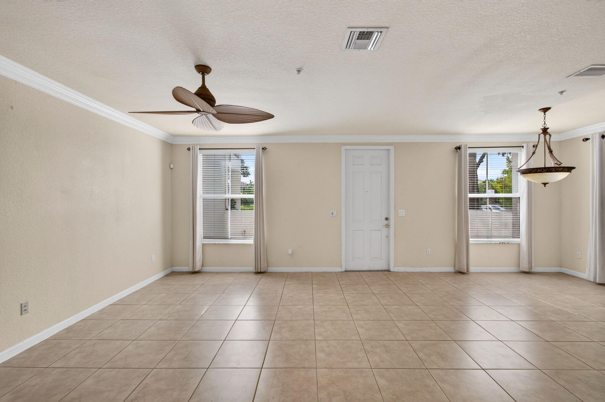 PALOMA LAKES CONDOMINIUM NO 1 - Residential