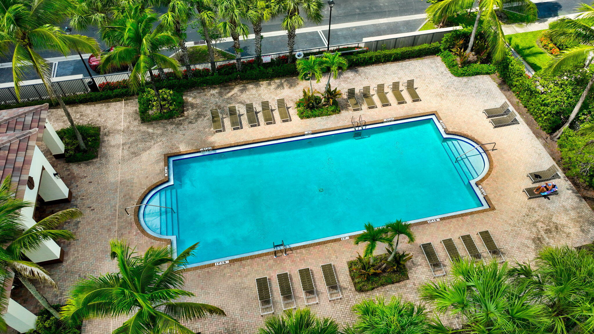 PALOMA LAKES CONDOMINIUM NO 1 - Residential