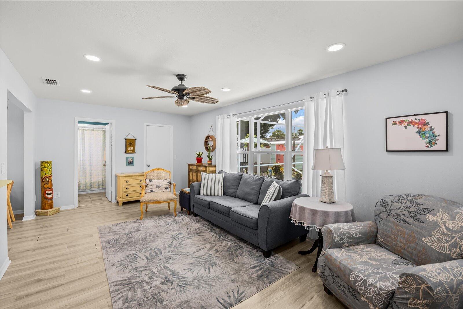 INDIAN RIVER HEIGHTS UNIT 1 - Residential Lease