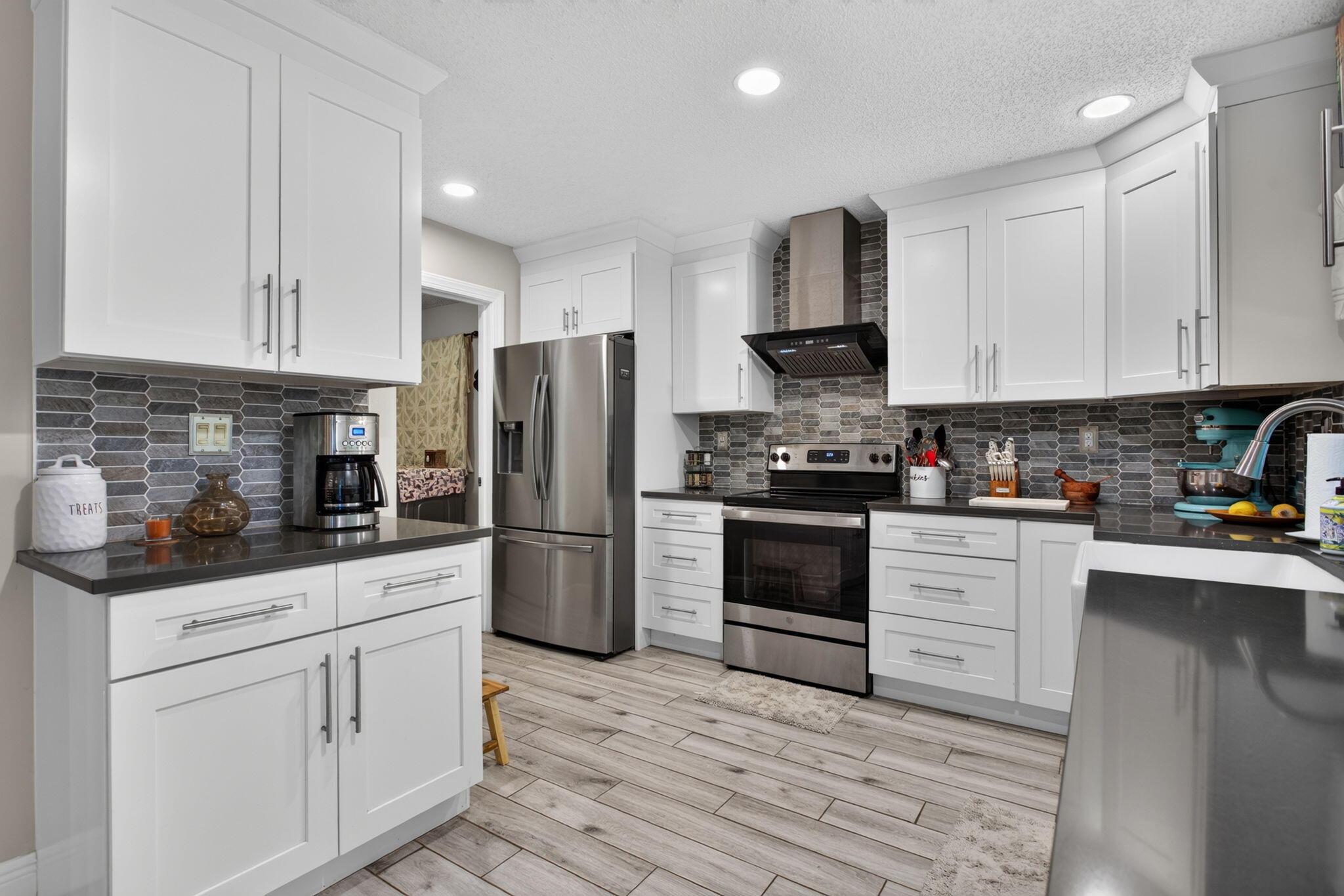CYPRESS RUN - Residential