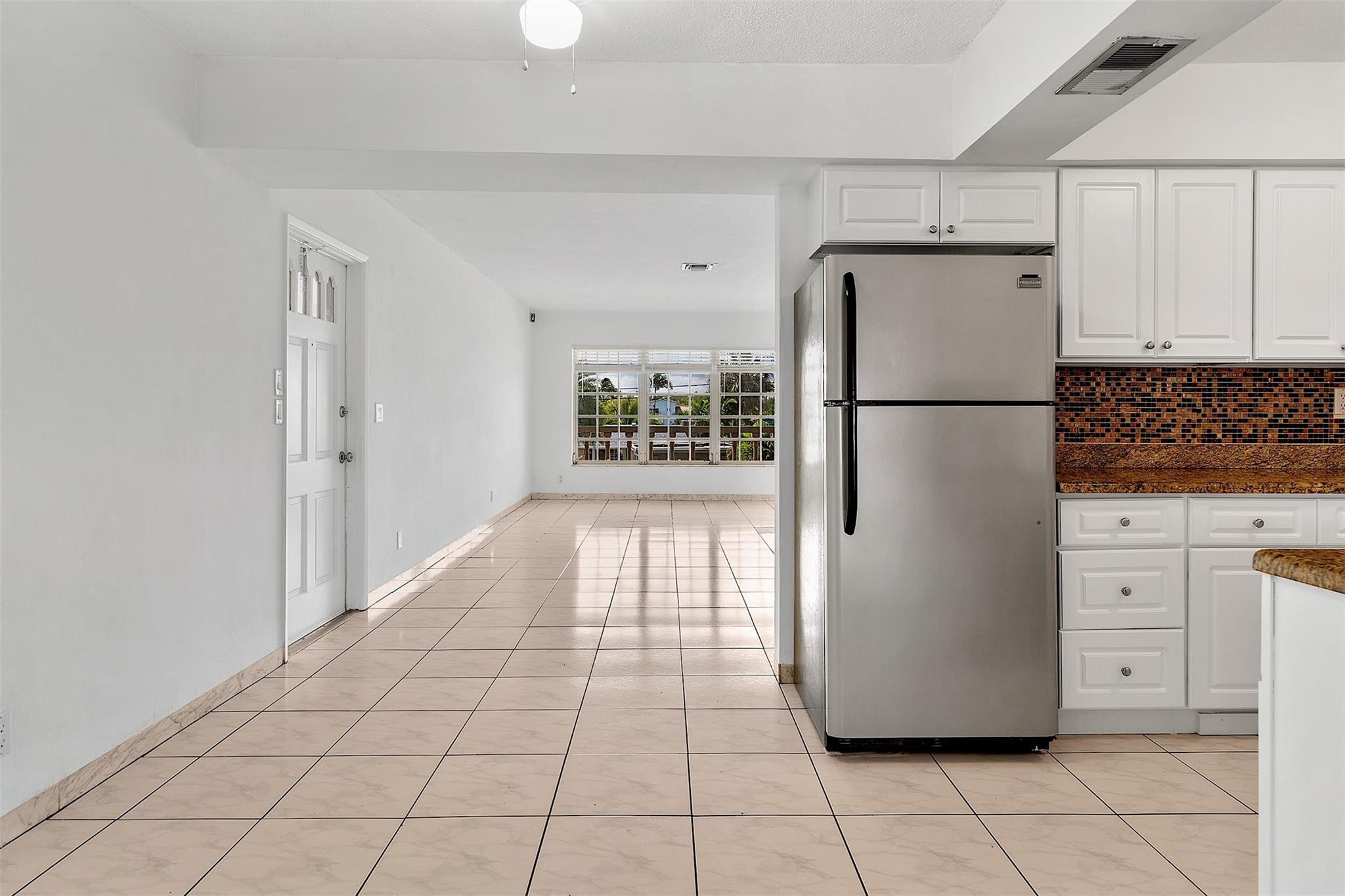 The Colonial Condo - Residential Lease