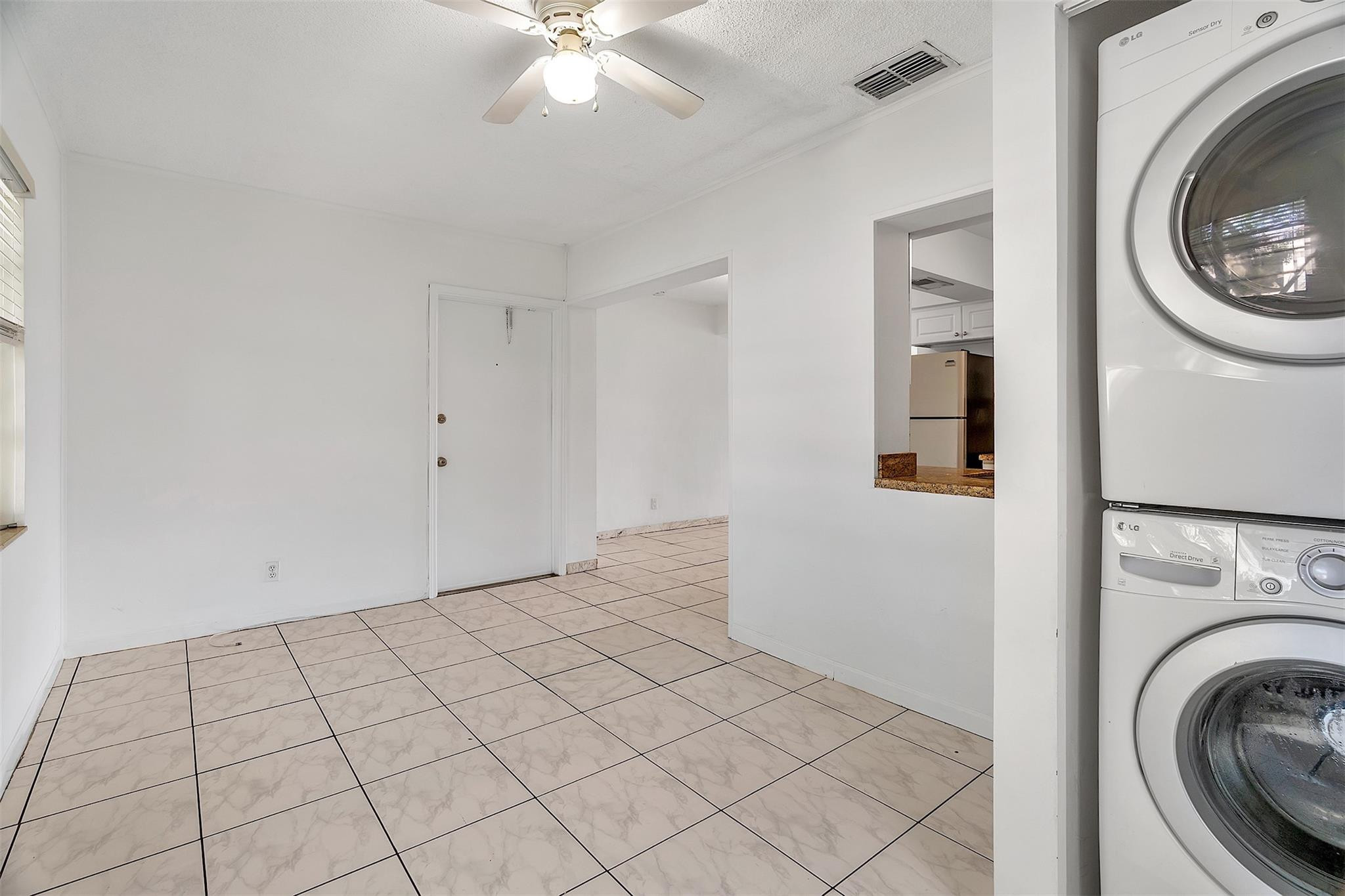 The Colonial Condo - Residential Lease
