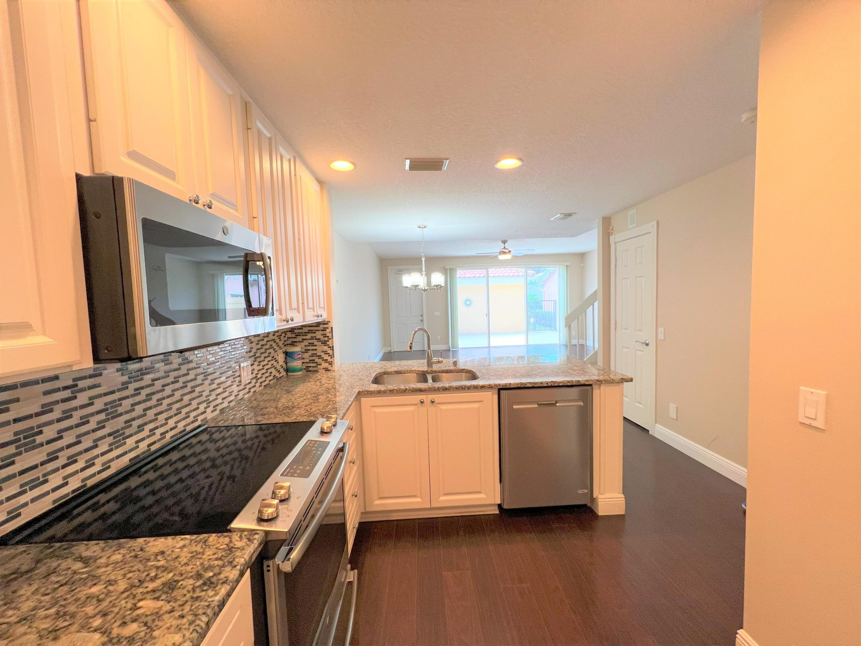 TUSCANY AT ABACOA 2 - Residential Lease