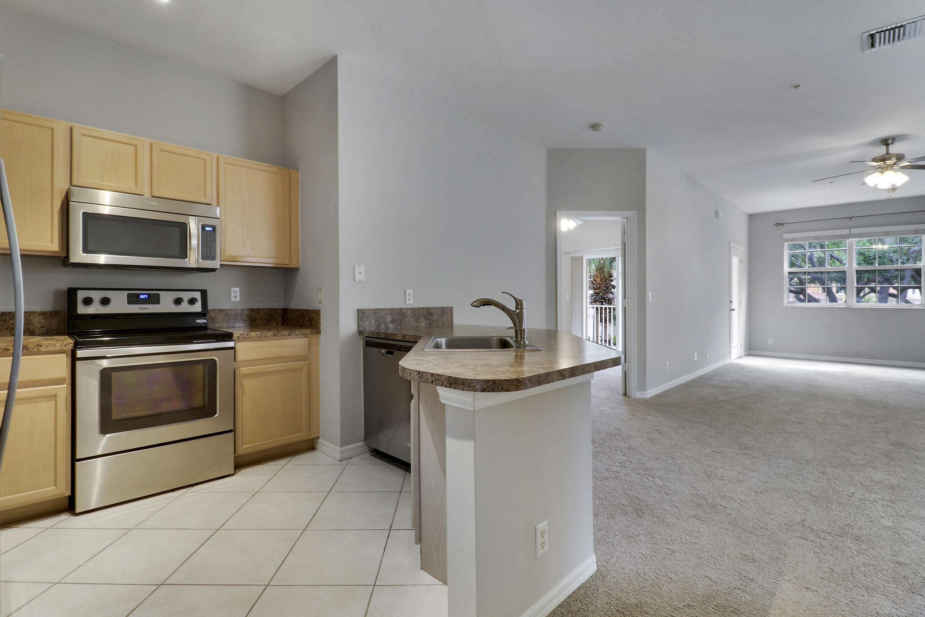 TEQUESTA TRACE CONDO - Residential