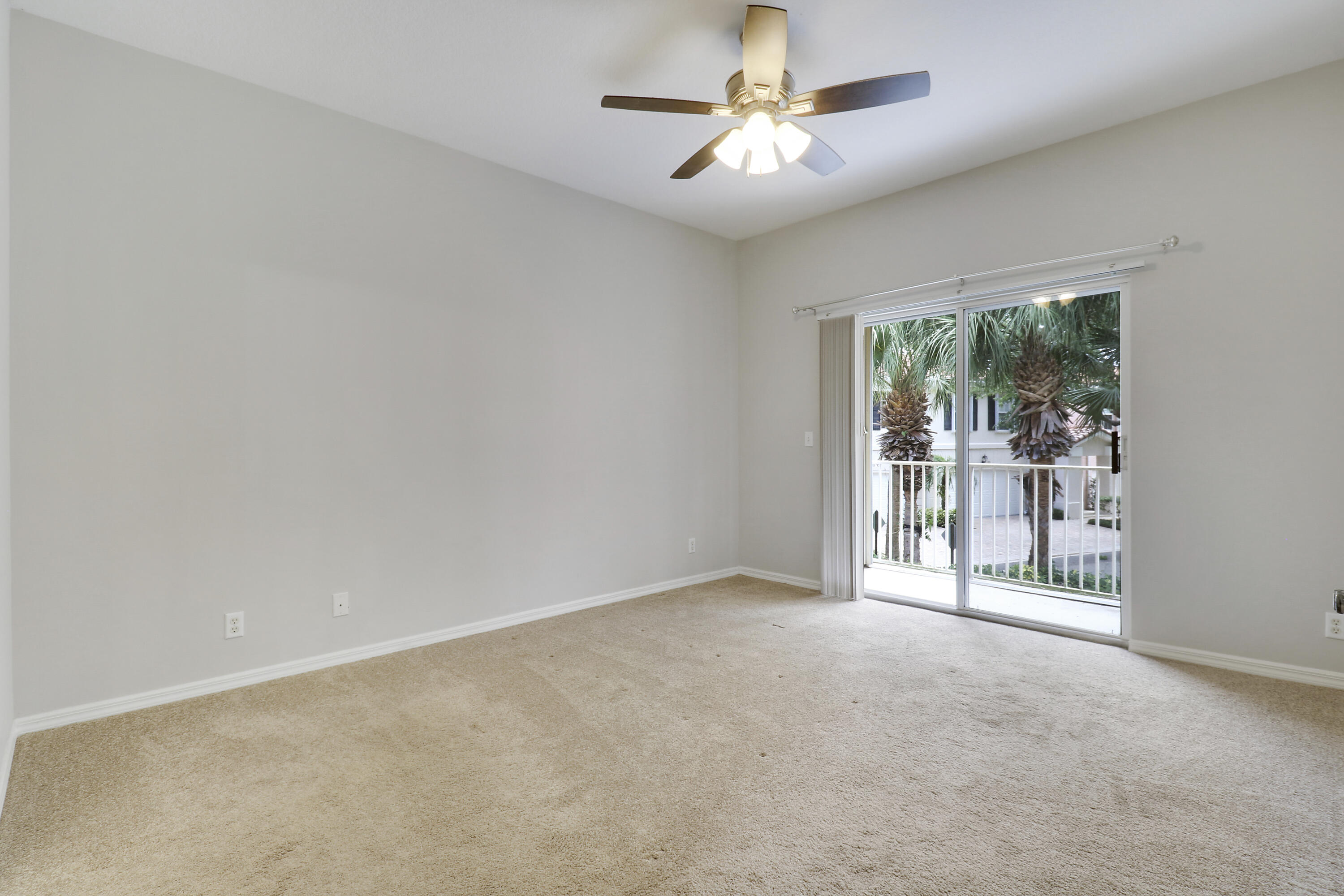TEQUESTA TRACE CONDO - Residential
