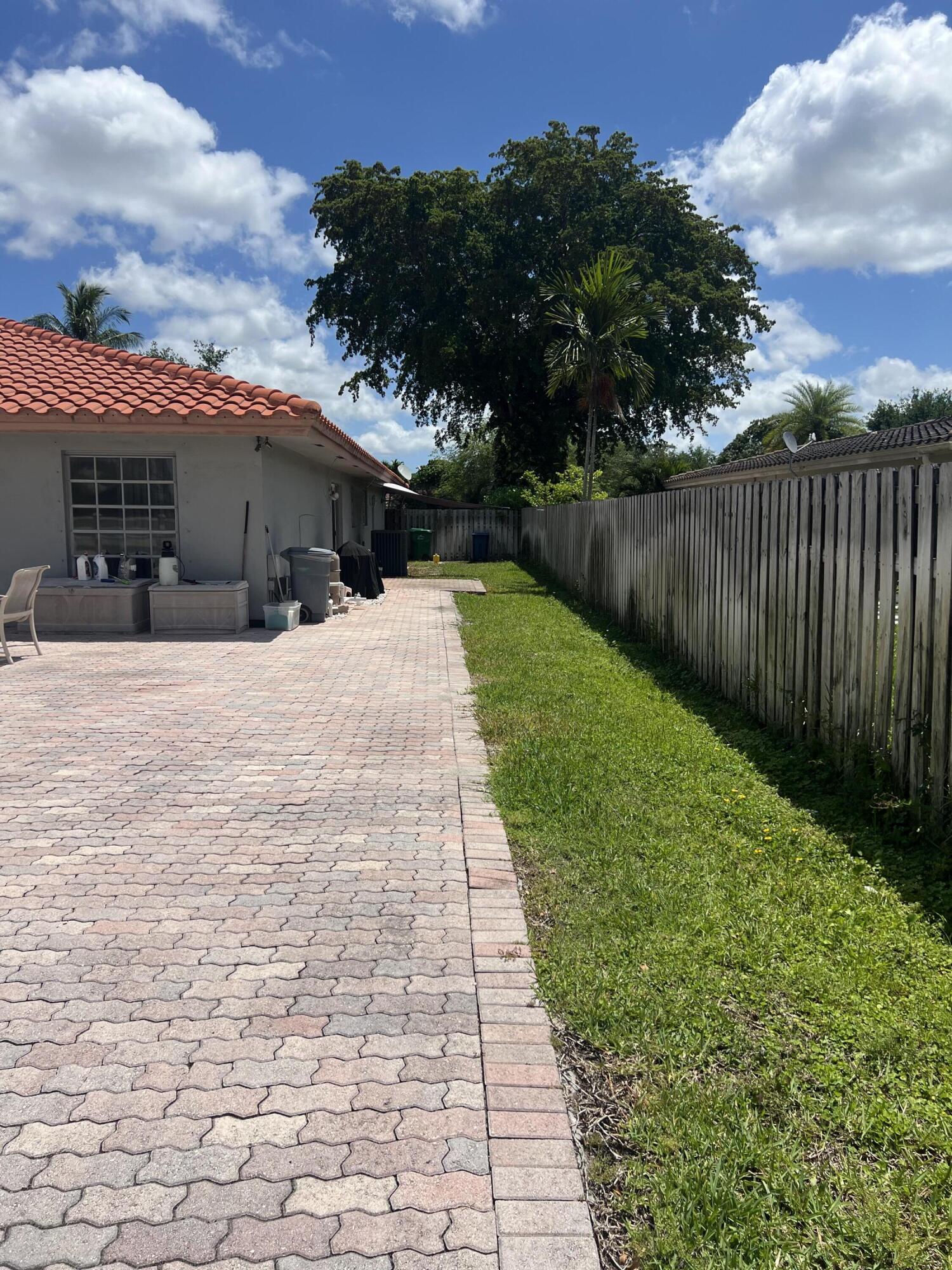 CORAL SPRINGS VILLAGE GREEN - Residential Income