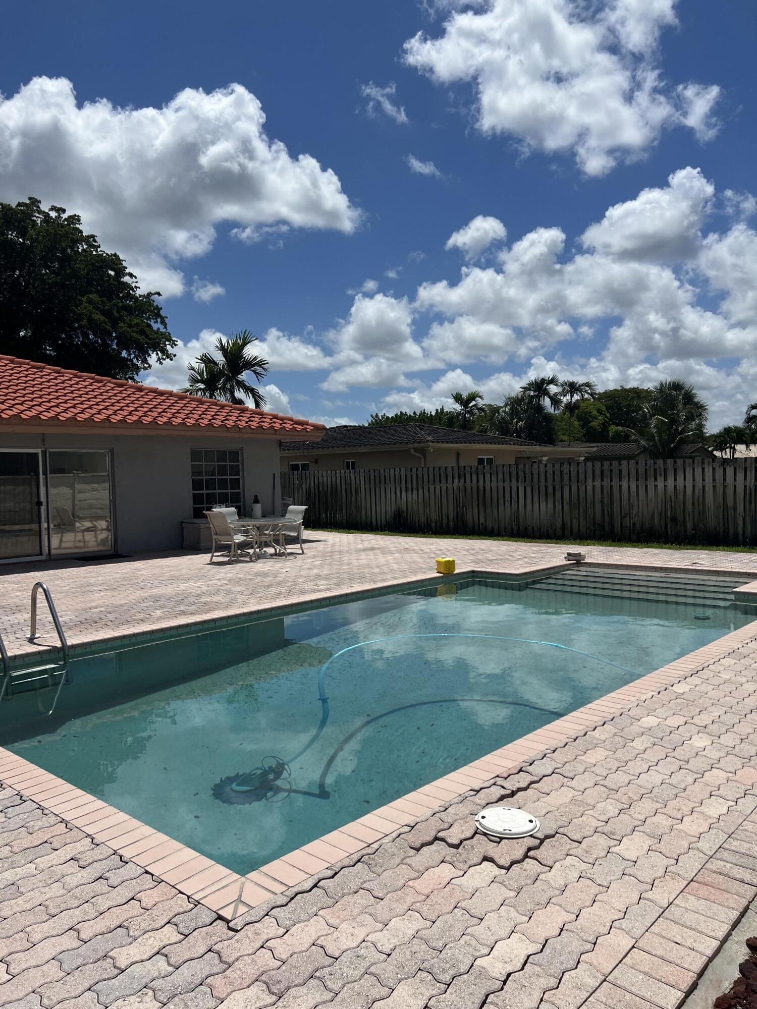 CORAL SPRINGS VILLAGE GREEN - Residential Income