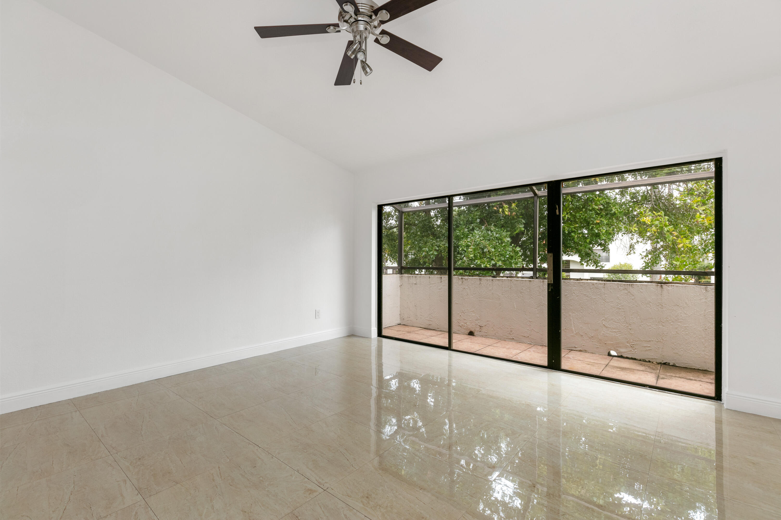 MARINER VILLAGE GARDEN CONDO # 6 - Residential Lease