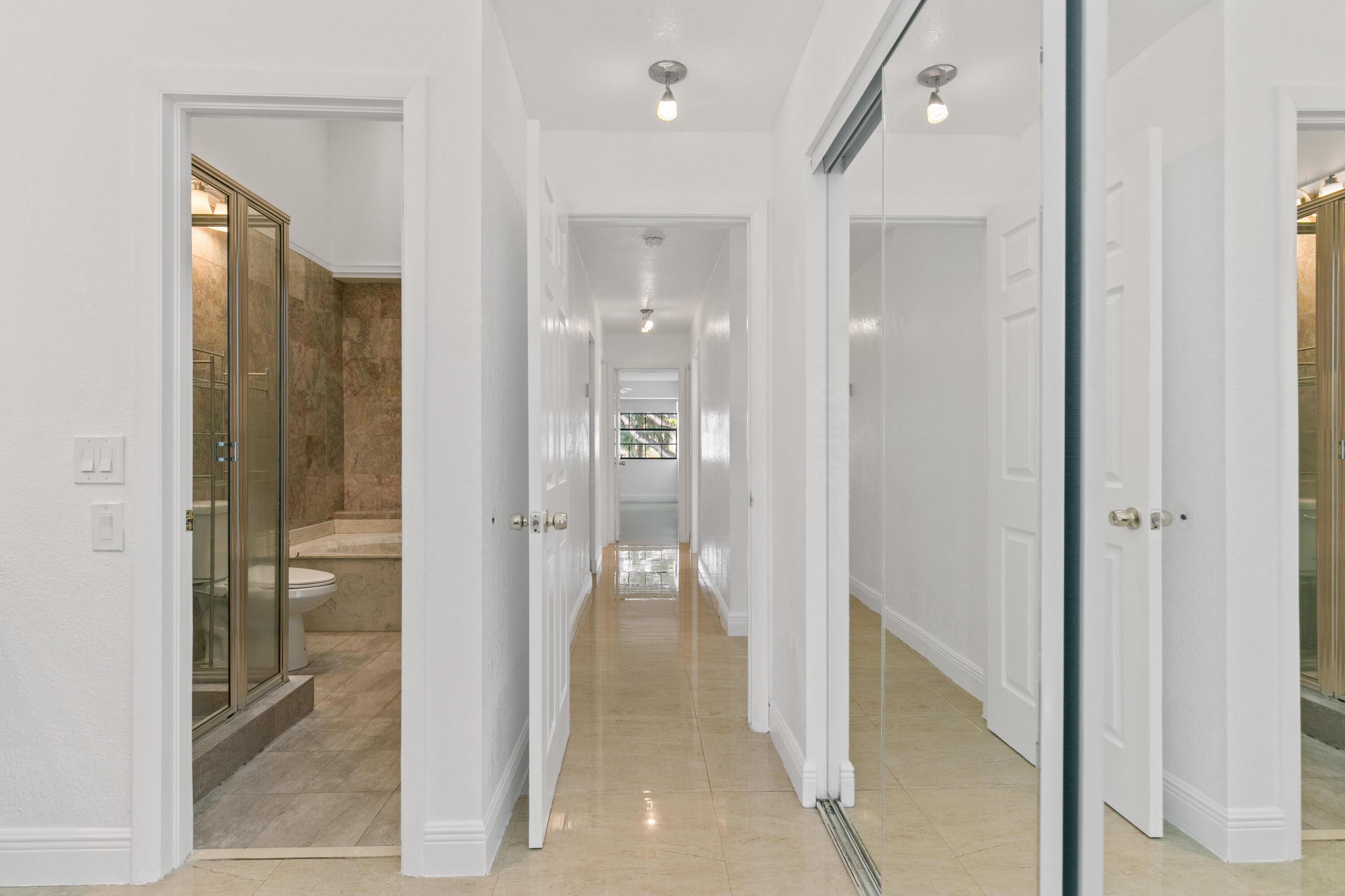 MARINER VILLAGE GARDEN CONDO # 6 - Residential Lease
