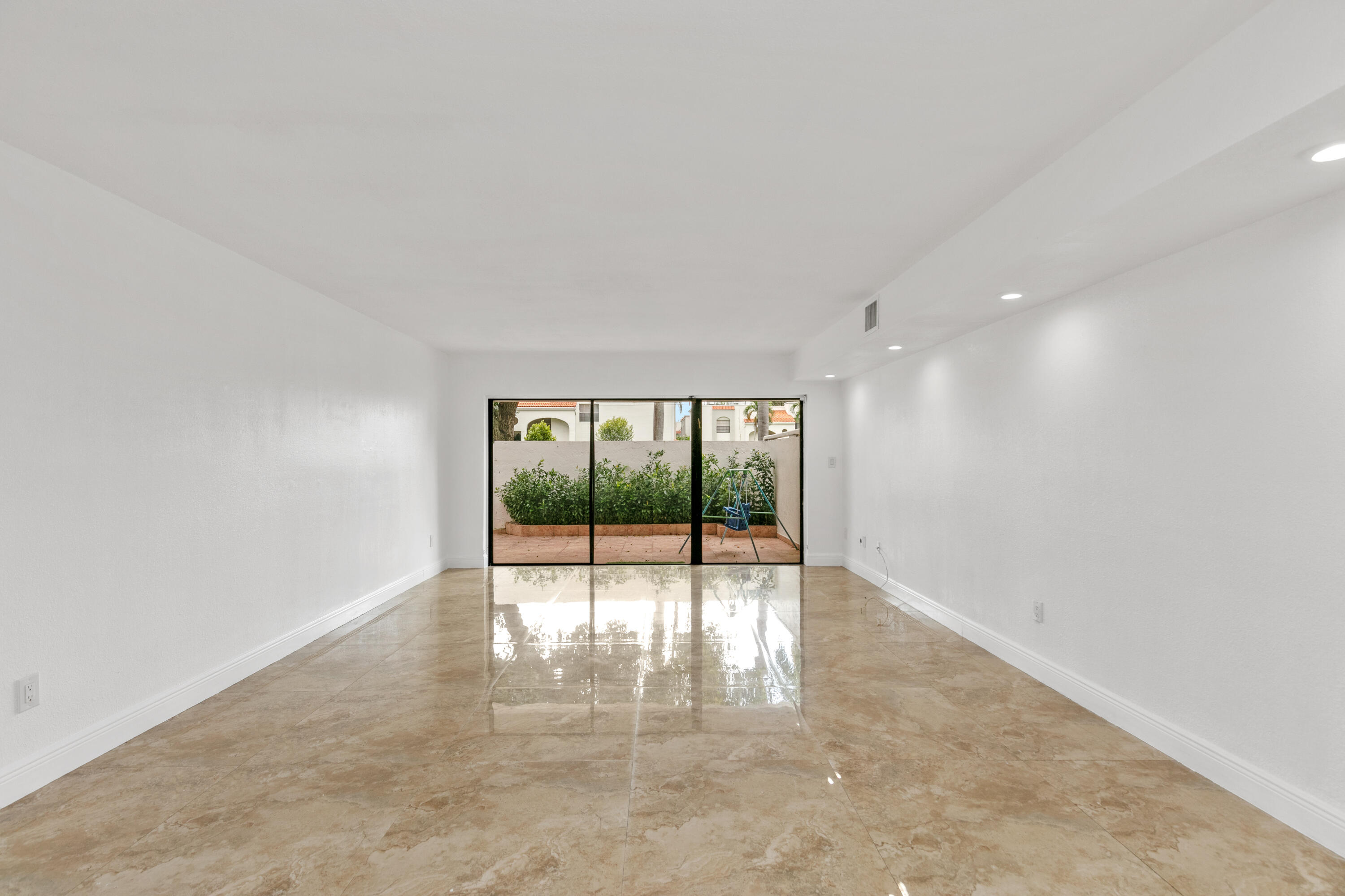 MARINER VILLAGE GARDEN CONDO # 6 - Residential Lease