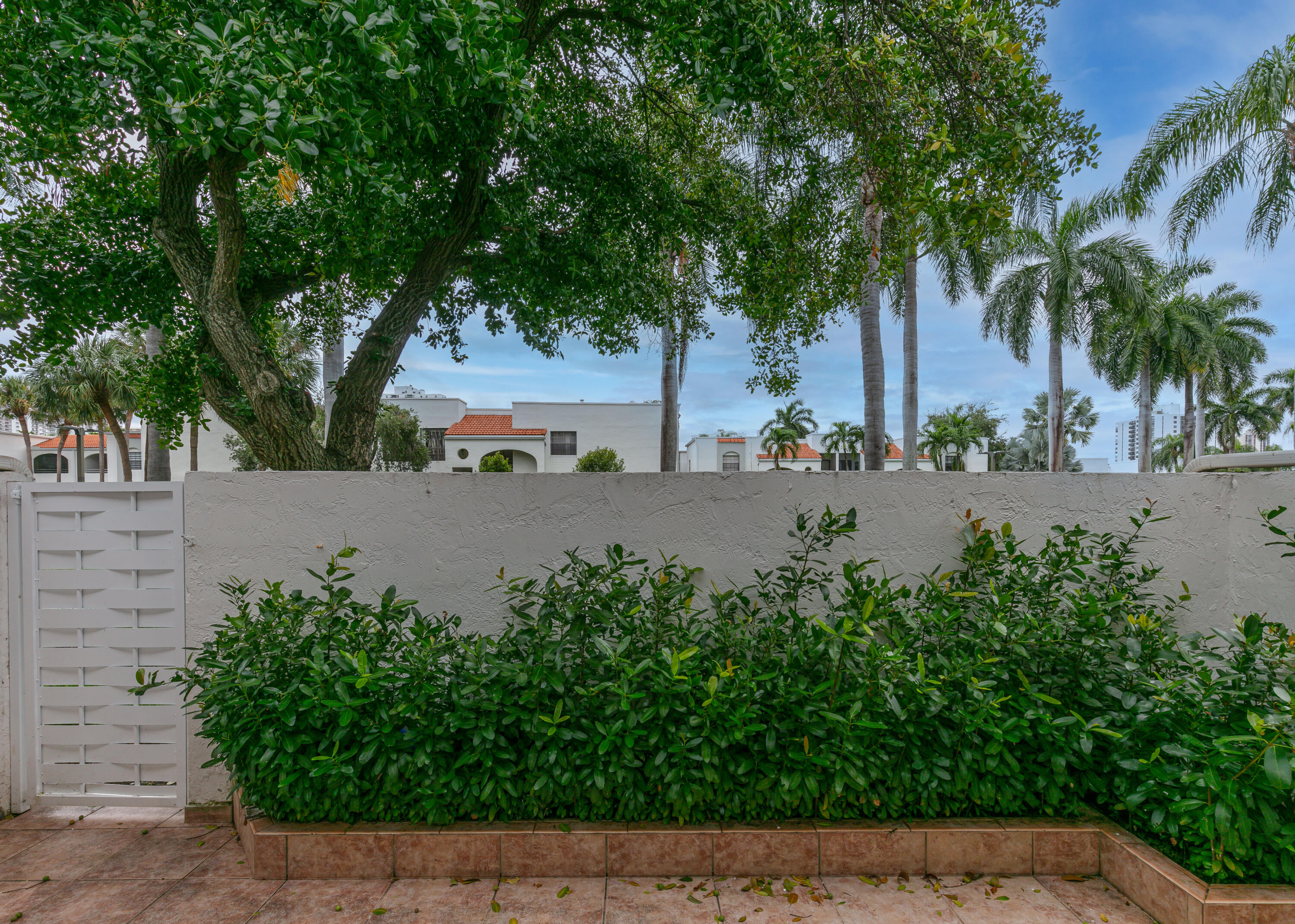 MARINER VILLAGE GARDEN CONDO # 6 - Residential Lease
