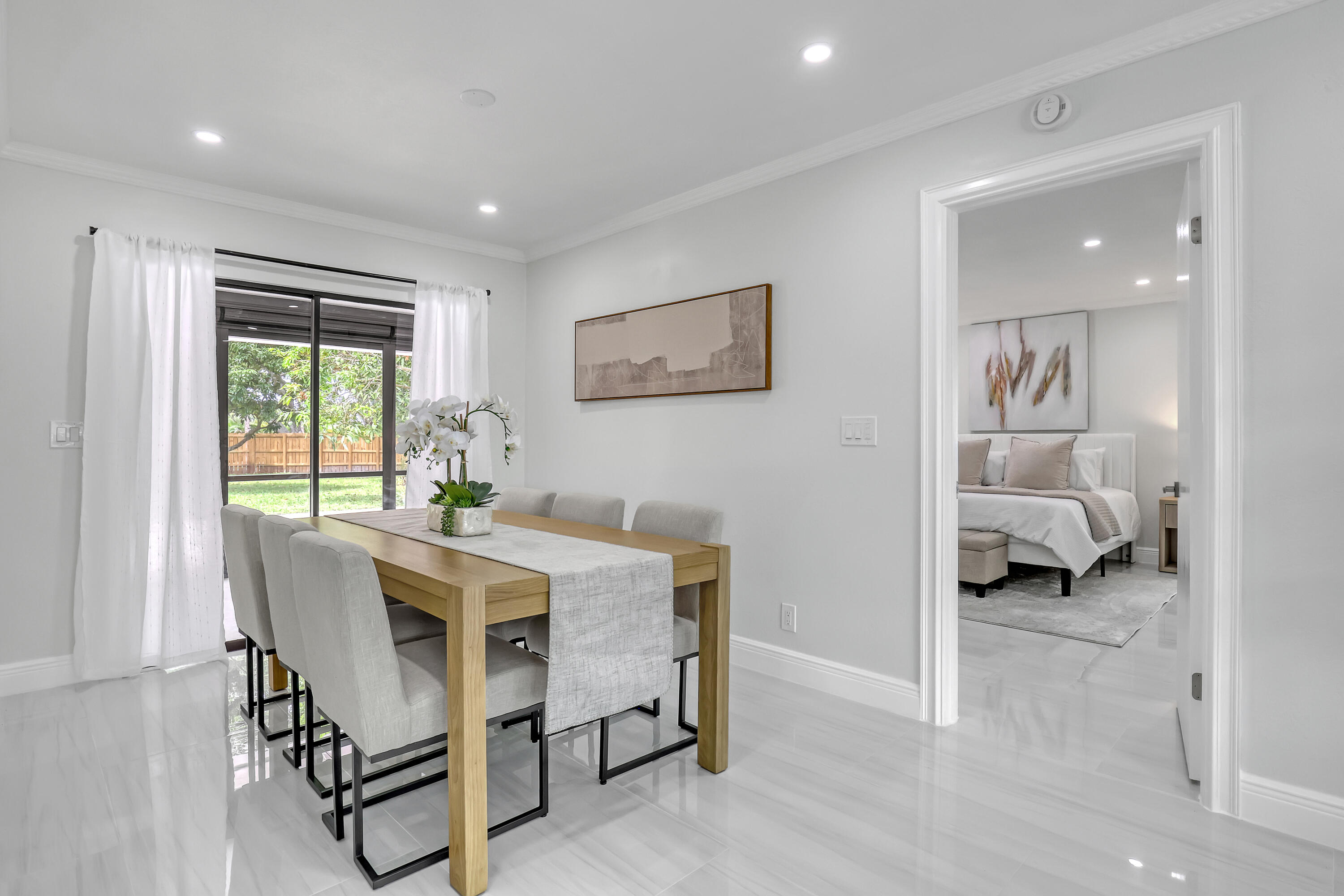 LITTLE OAKS - Residential