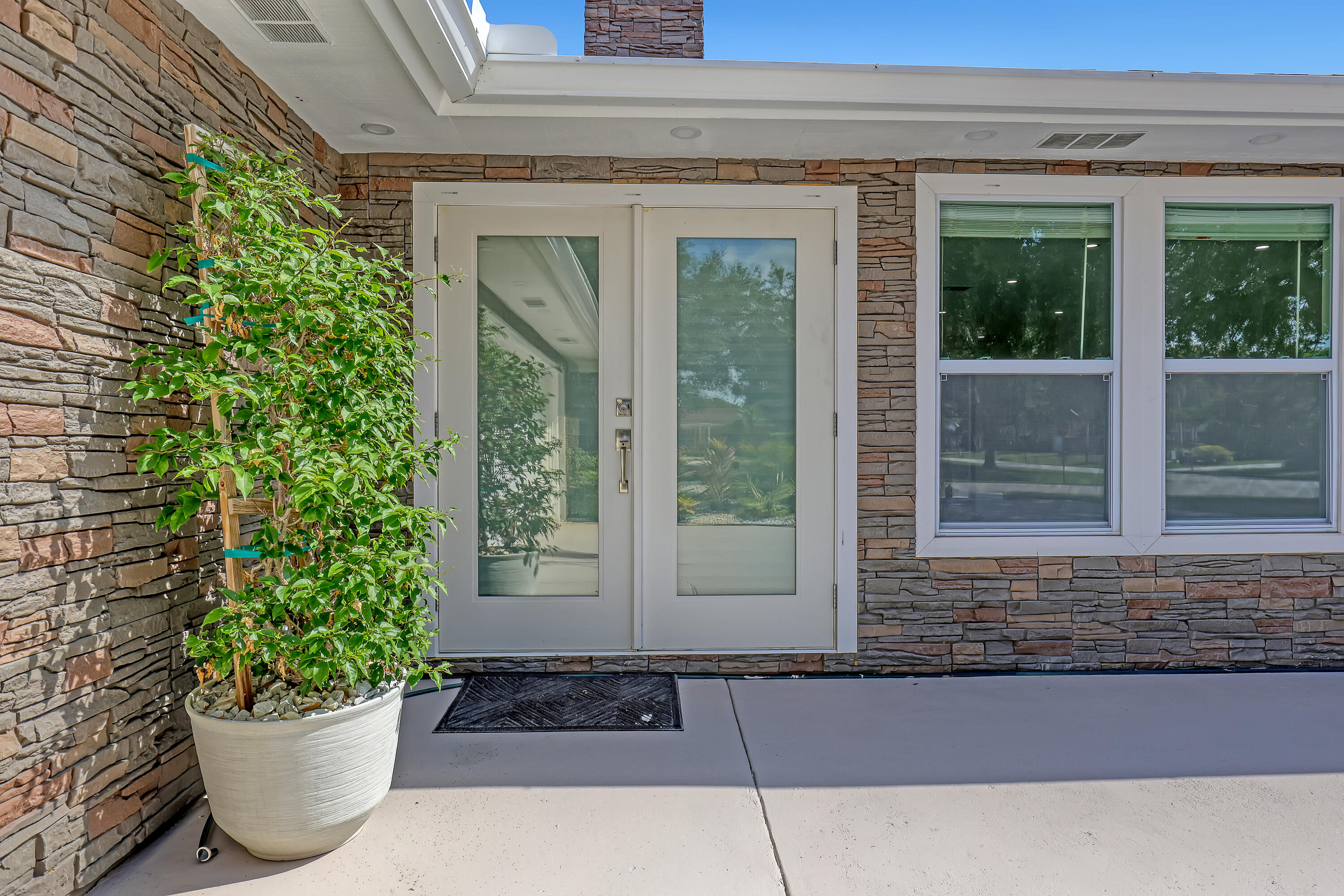 LITTLE OAKS - Residential