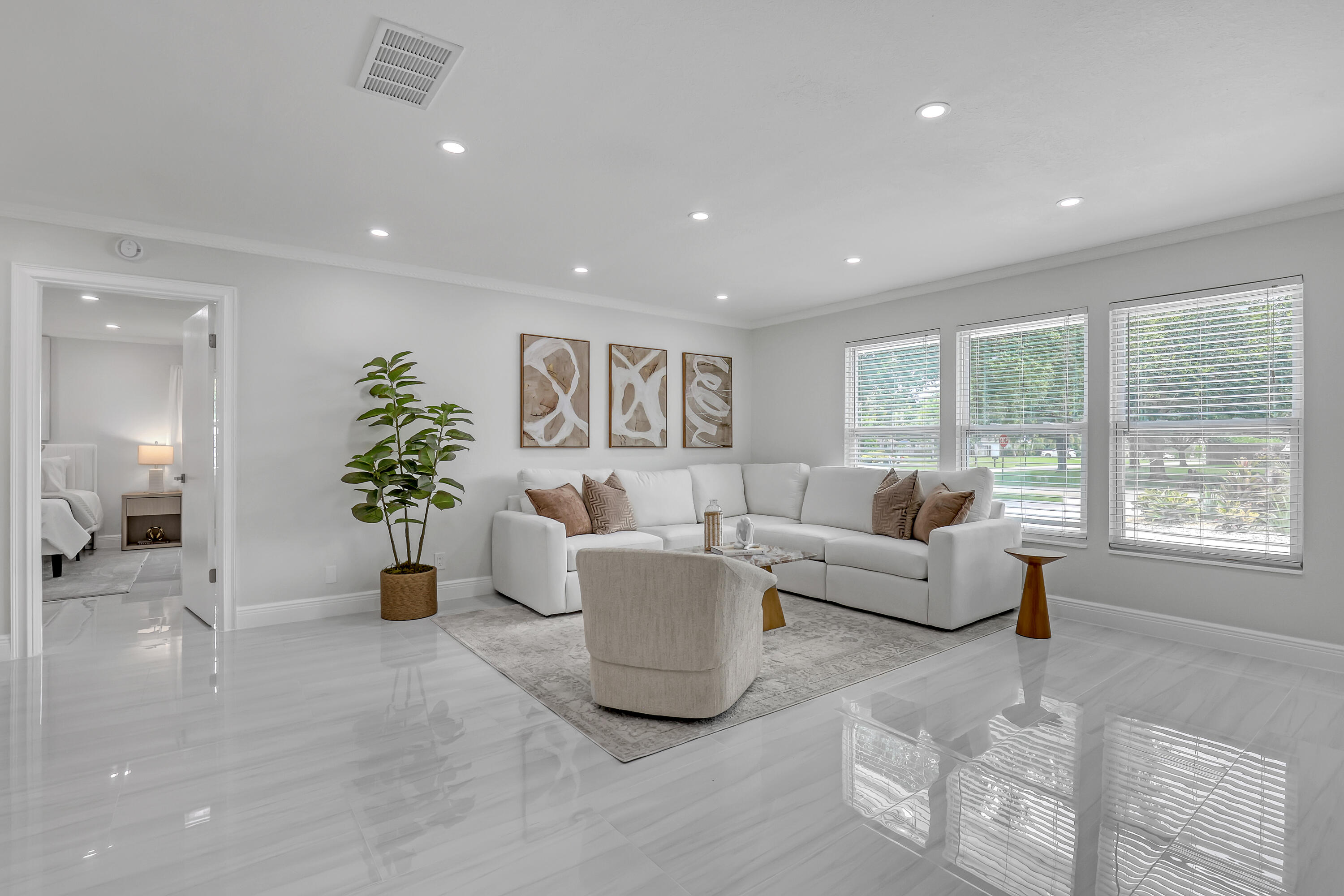 LITTLE OAKS - Residential