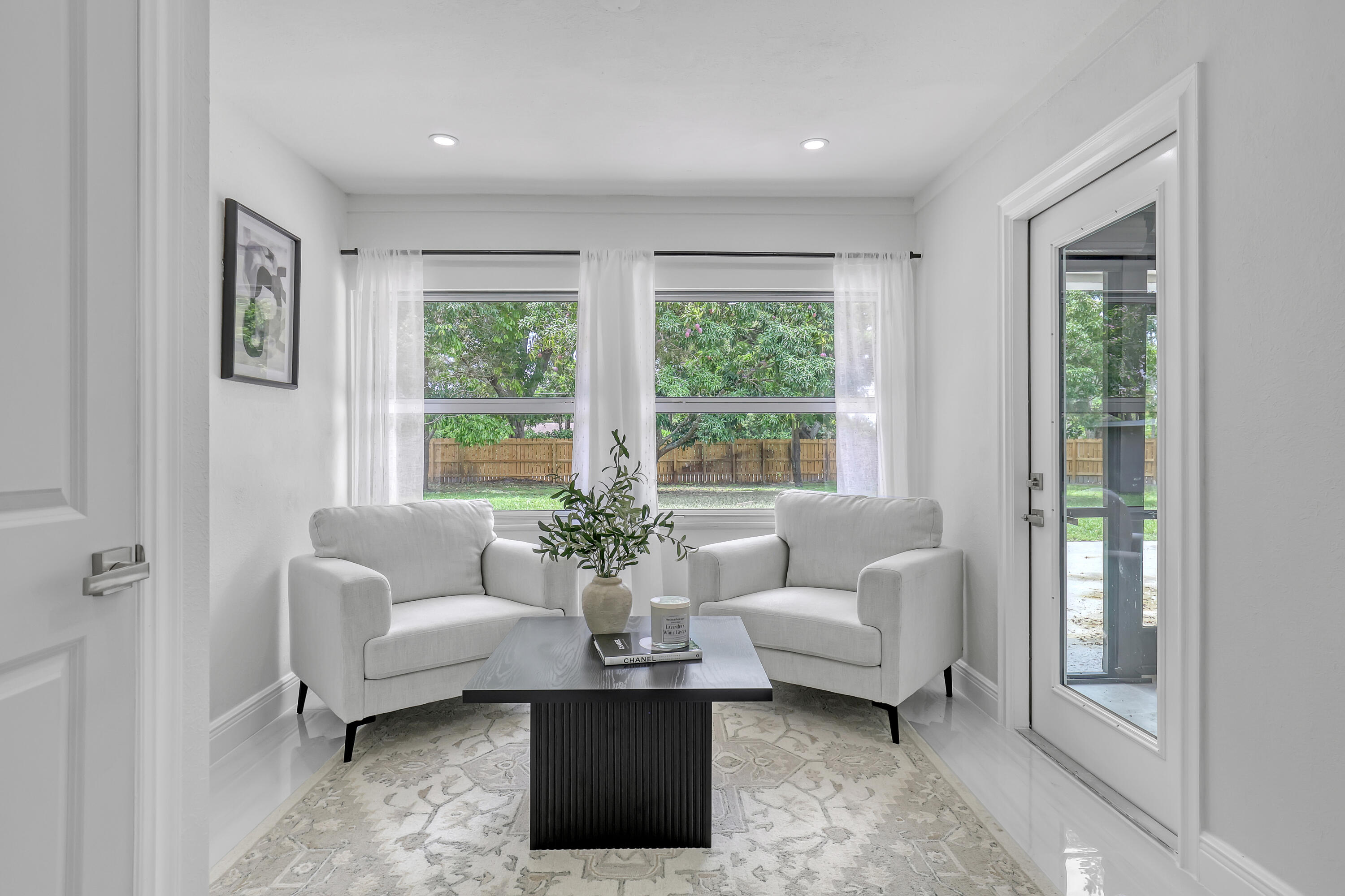 LITTLE OAKS - Residential