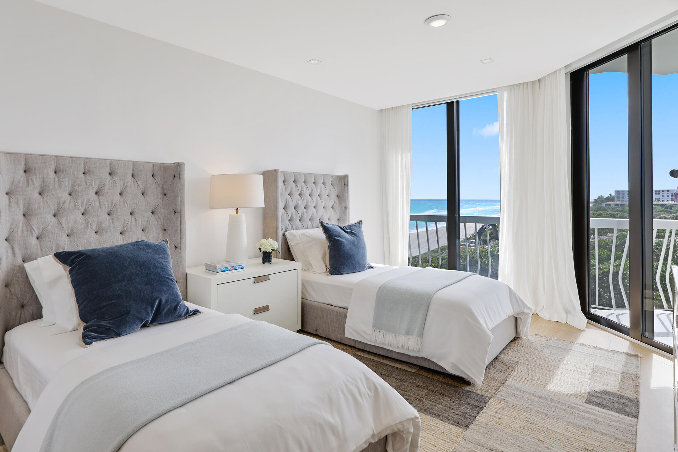 TWENTY ONE HUNDRED CONDO - Residential