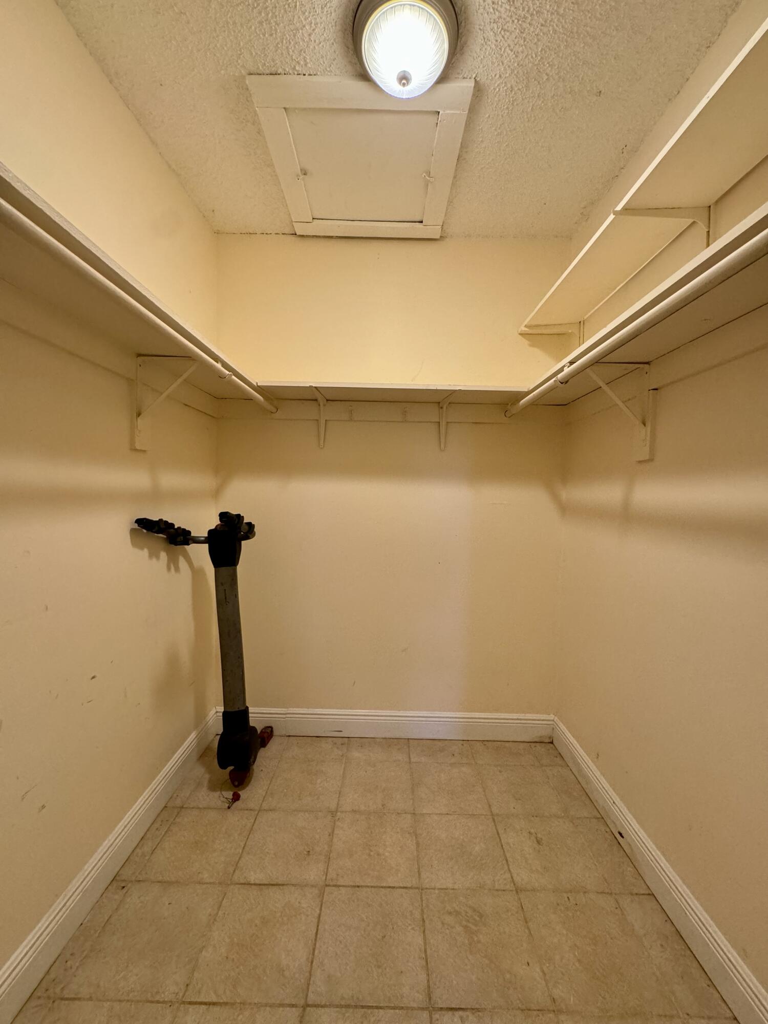 MARGATE VILLAGE PHASE I CONDO - Residential Lease