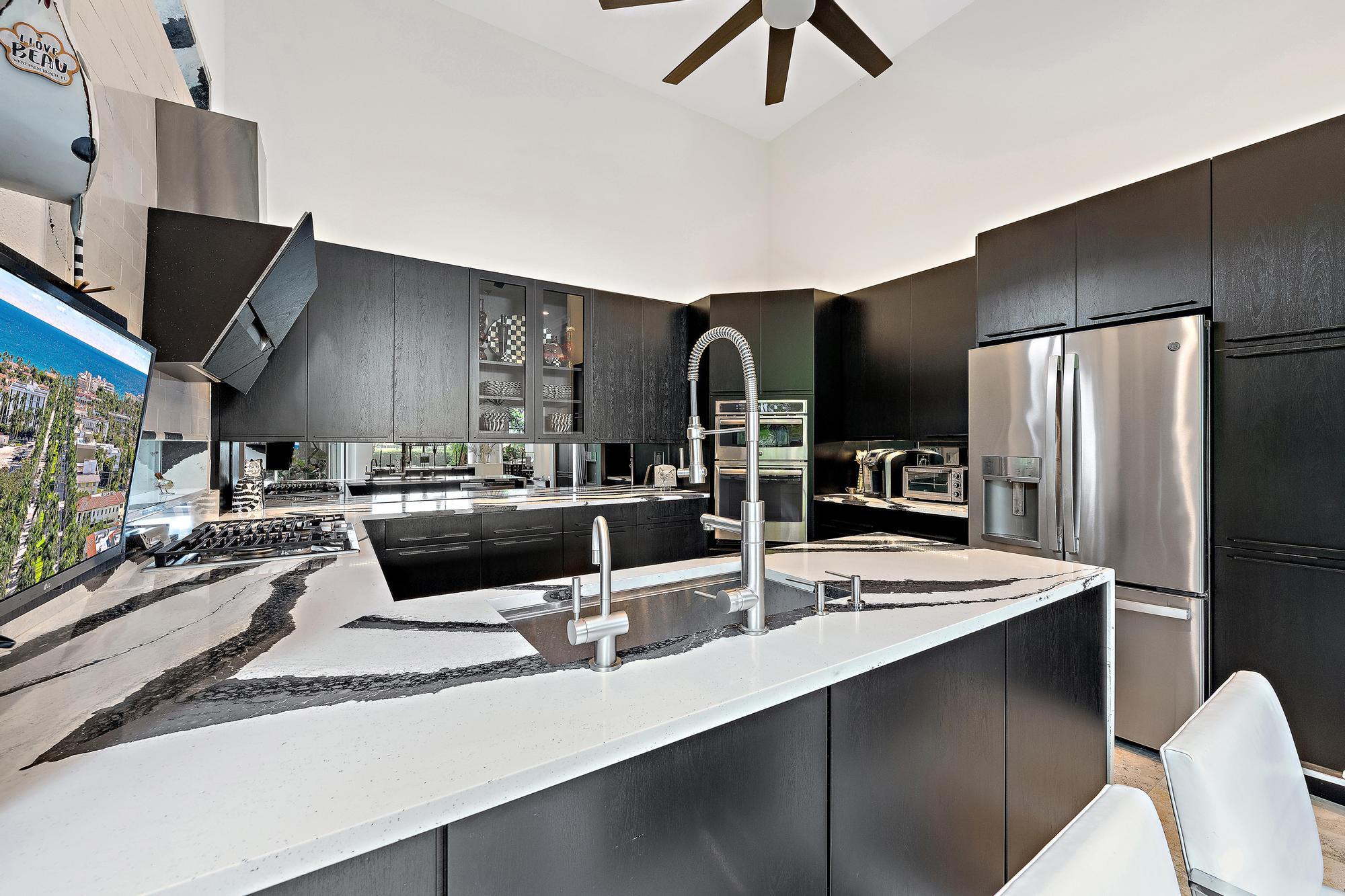 IBIS GOLF AND COUNTRY CLUB 16 - Residential Lease