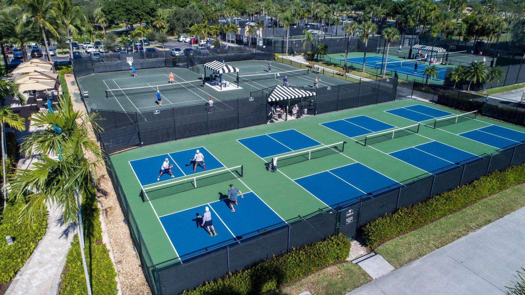 IBIS GOLF AND COUNTRY CLUB 16 - Residential Lease
