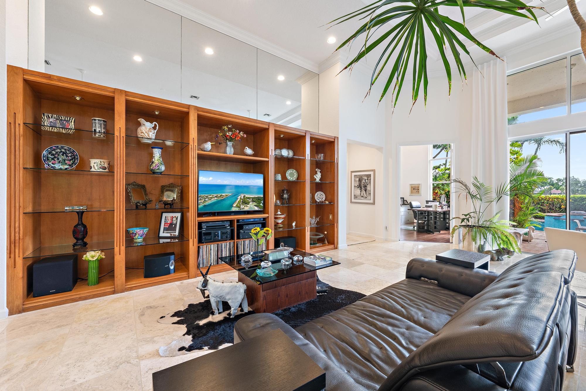 IBIS GOLF AND COUNTRY CLUB 16 - Residential Lease