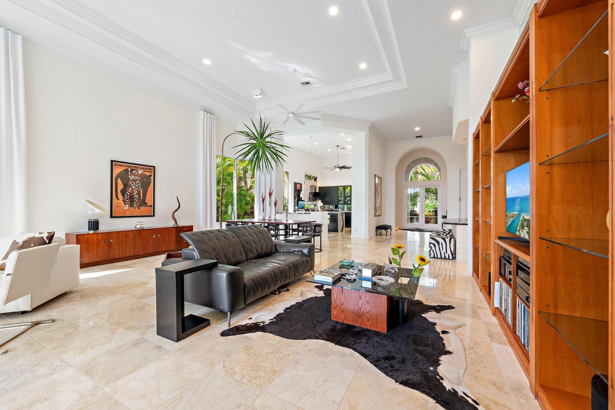 IBIS GOLF AND COUNTRY CLUB 16 - Residential Lease