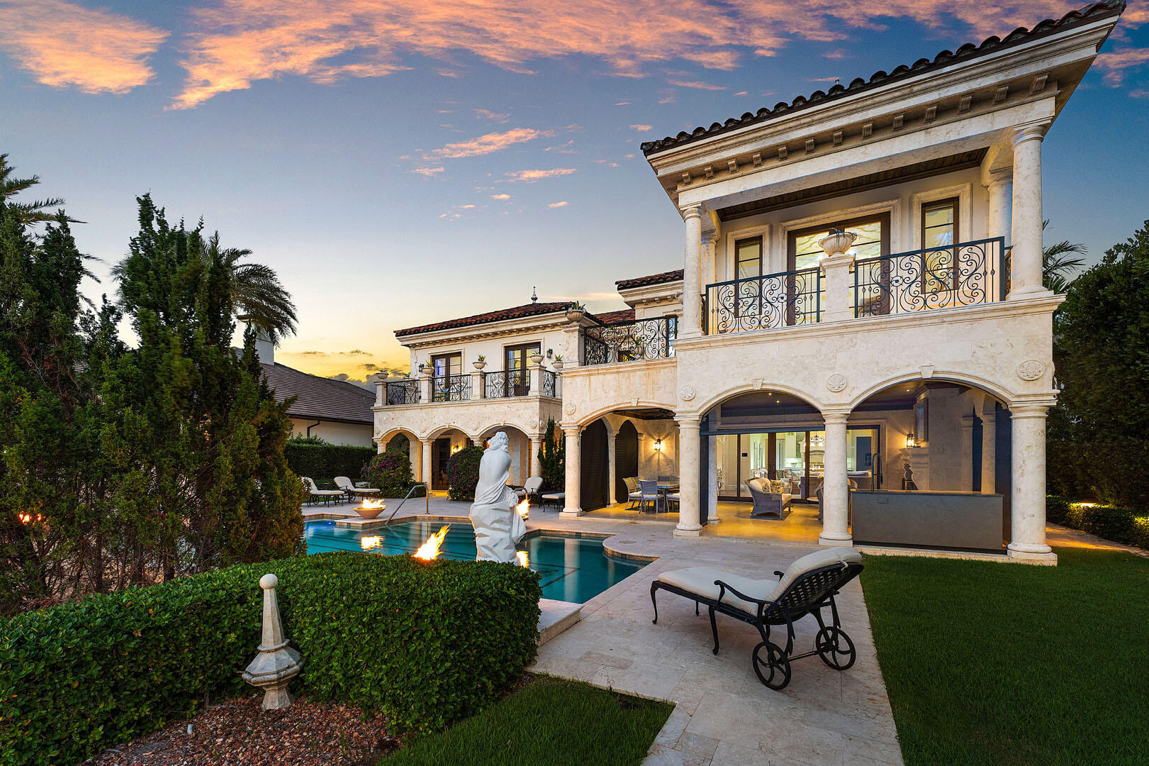 ROYAL PALM YACHT & COUNTRY CLUB - Residential
