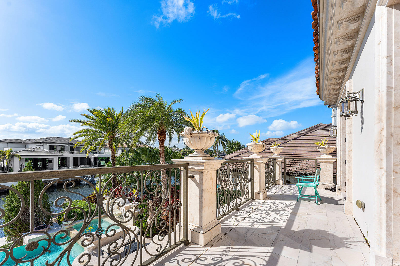 ROYAL PALM YACHT & COUNTRY CLUB - Residential
