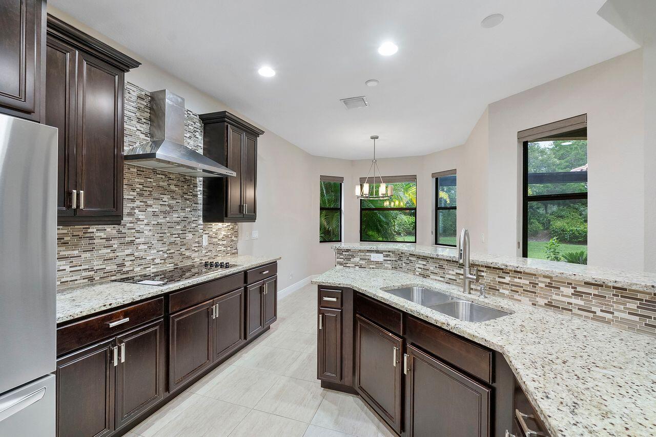 PARKLAND GOLF AND COUNTRY CLUB - Residential