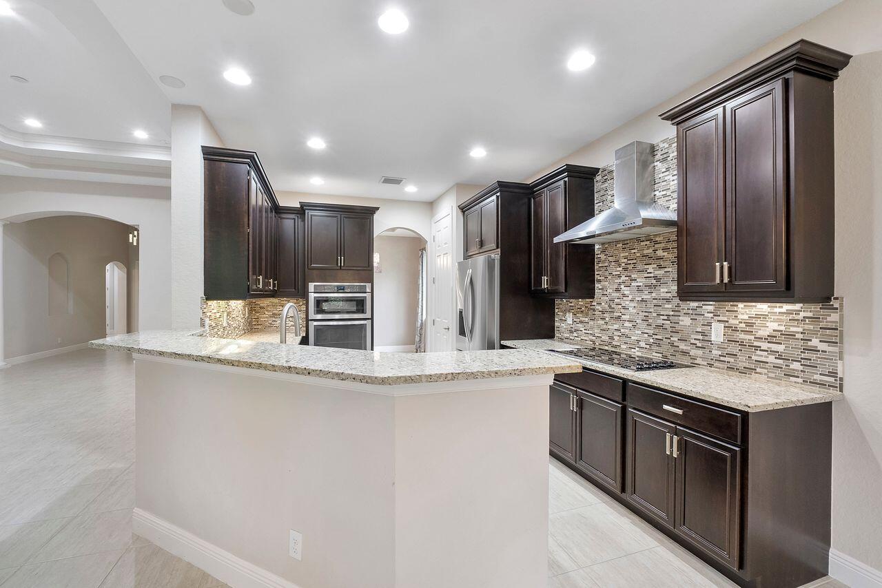 PARKLAND GOLF AND COUNTRY CLUB - Residential