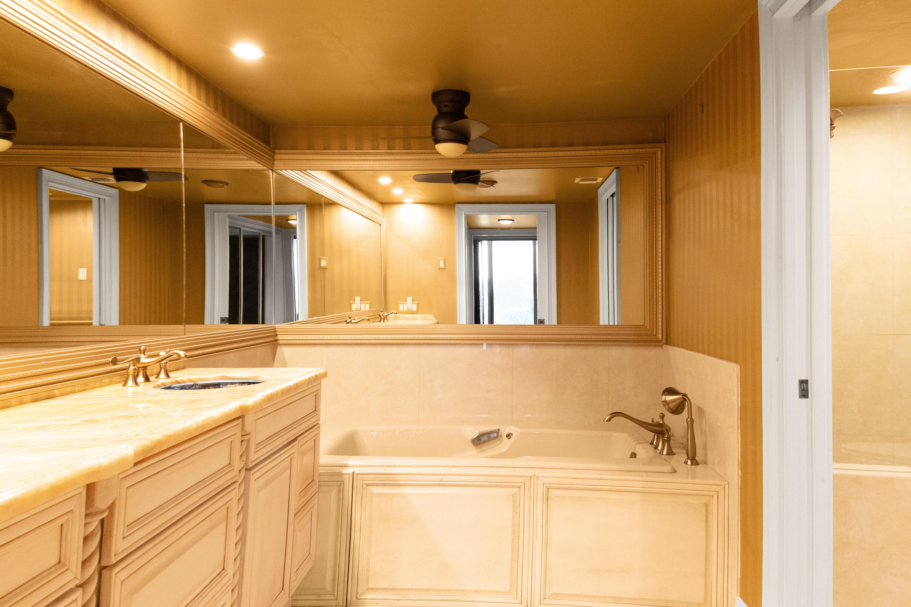 INTRACOASTAL 31 CONDO - Residential