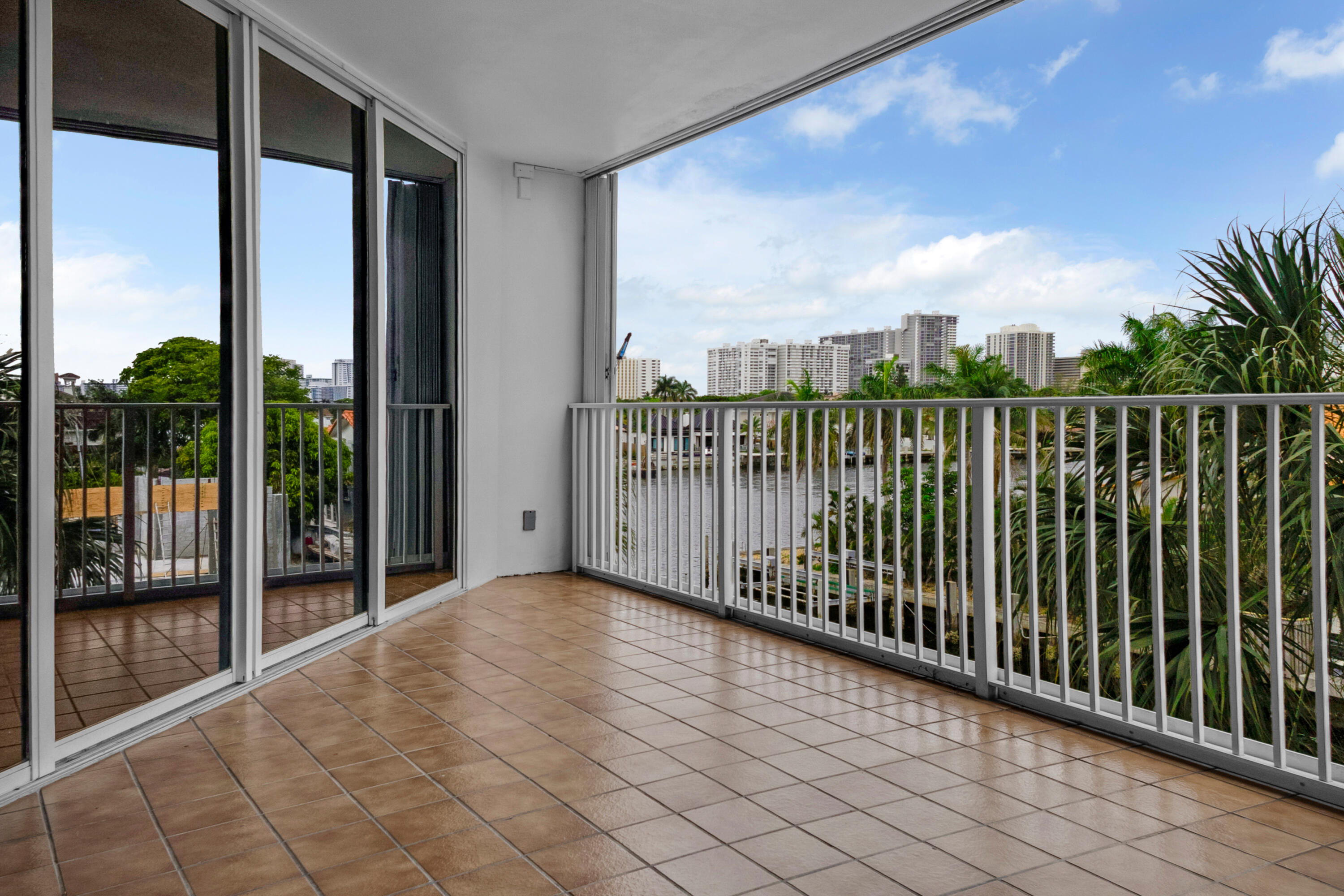 INTRACOASTAL 31 CONDO - Residential