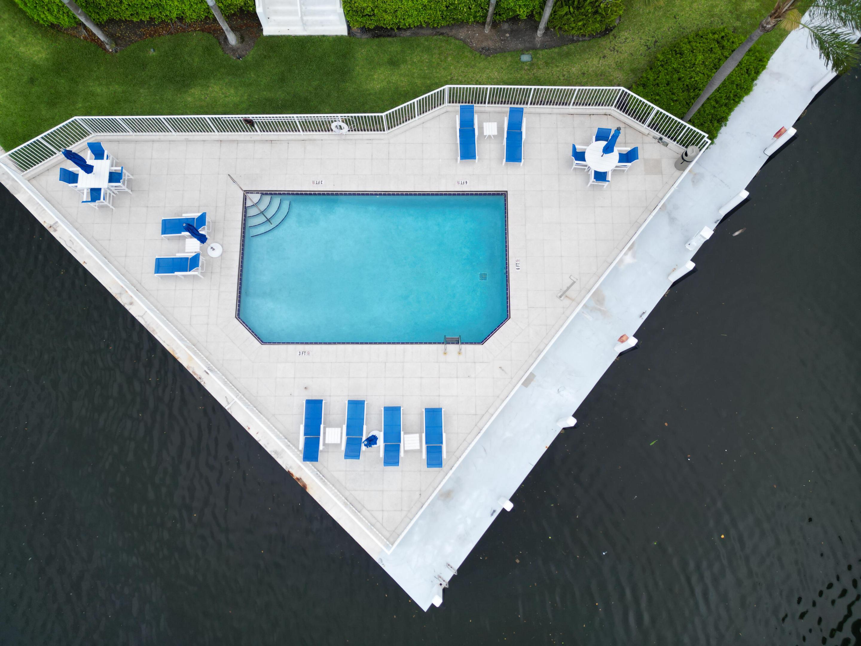 INTRACOASTAL 31 CONDO - Residential