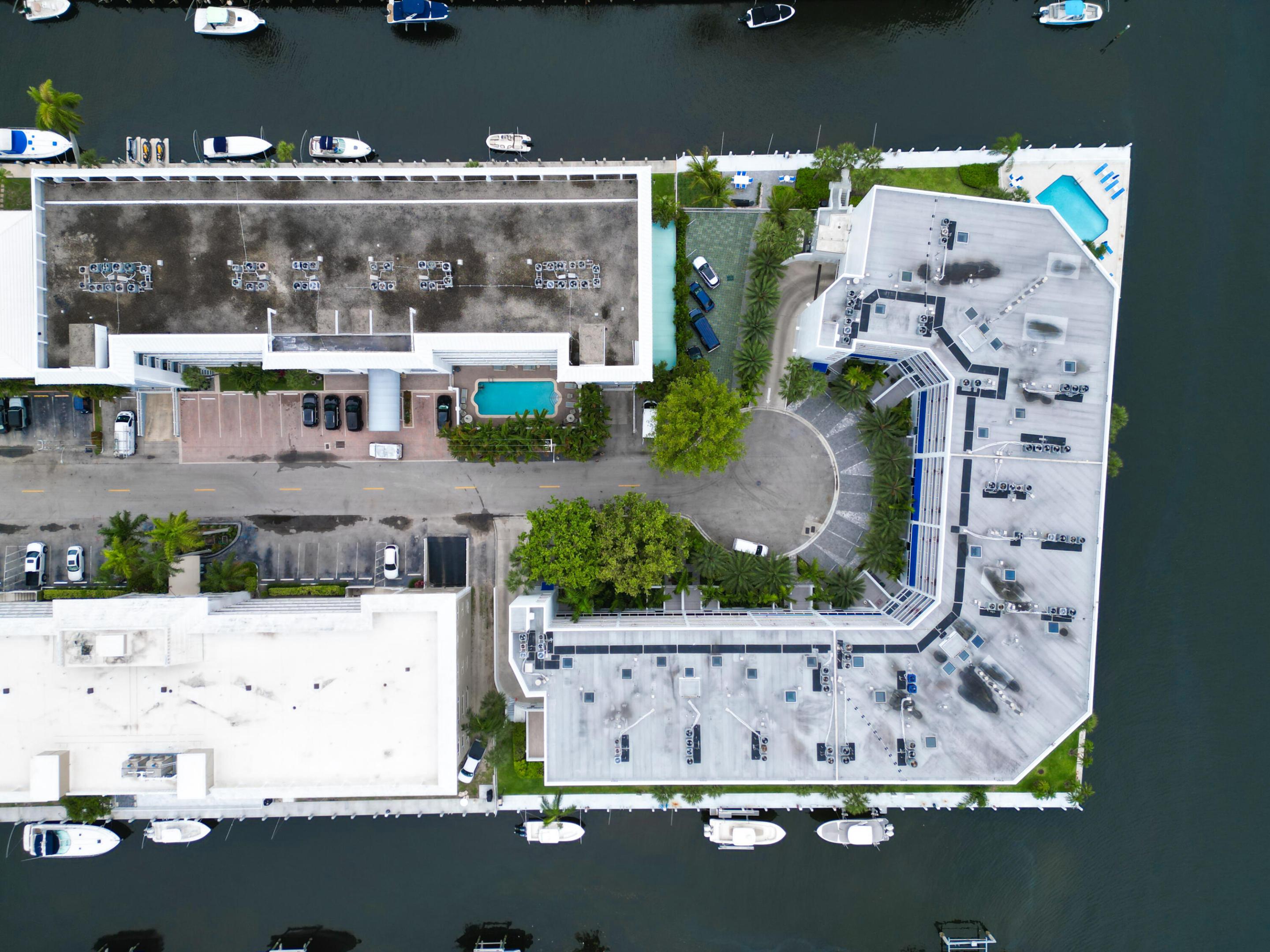 INTRACOASTAL 31 CONDO - Residential