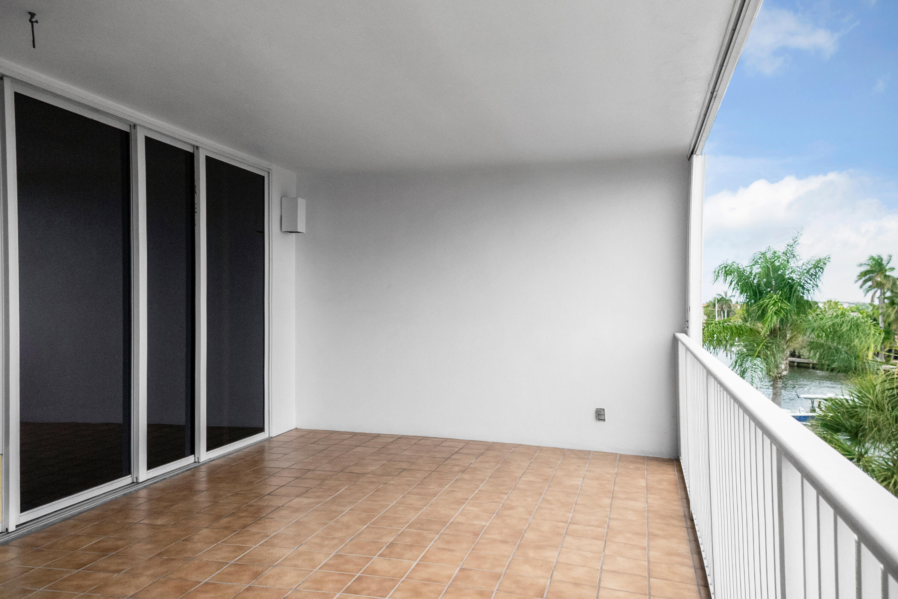 INTRACOASTAL 31 CONDO - Residential