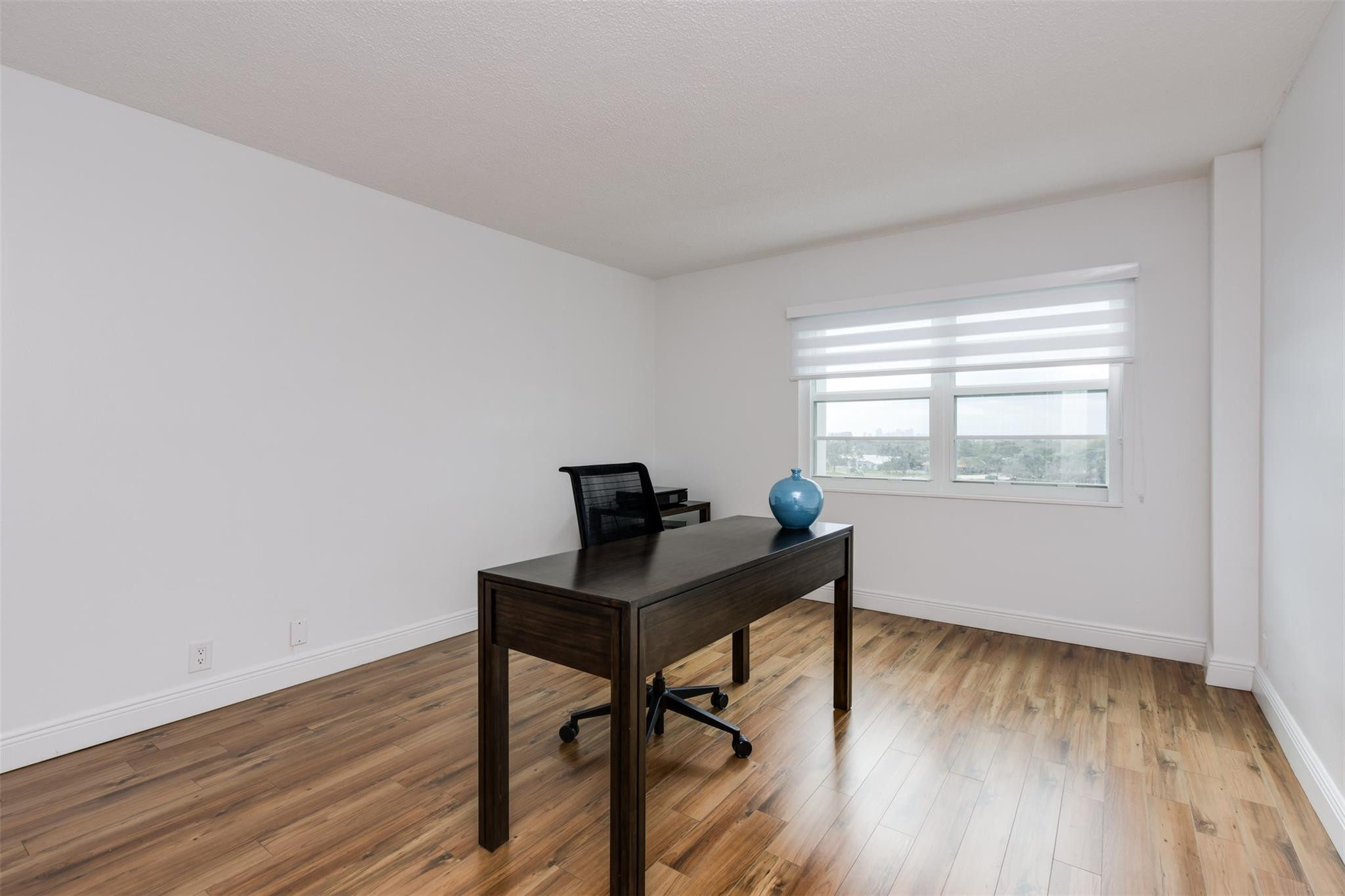 COUNTRY CLUB TOWERS CONDO - Residential