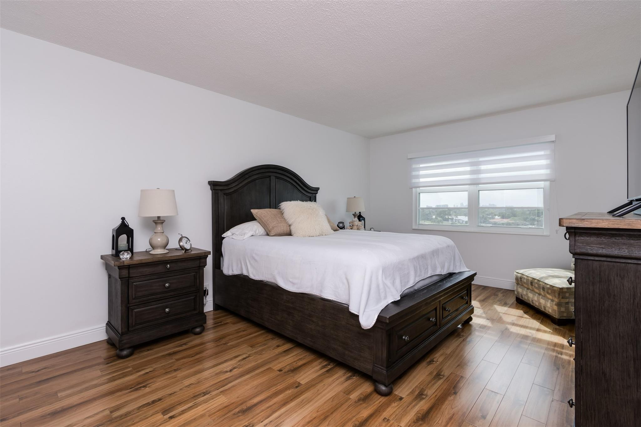 COUNTRY CLUB TOWERS CONDO - Residential