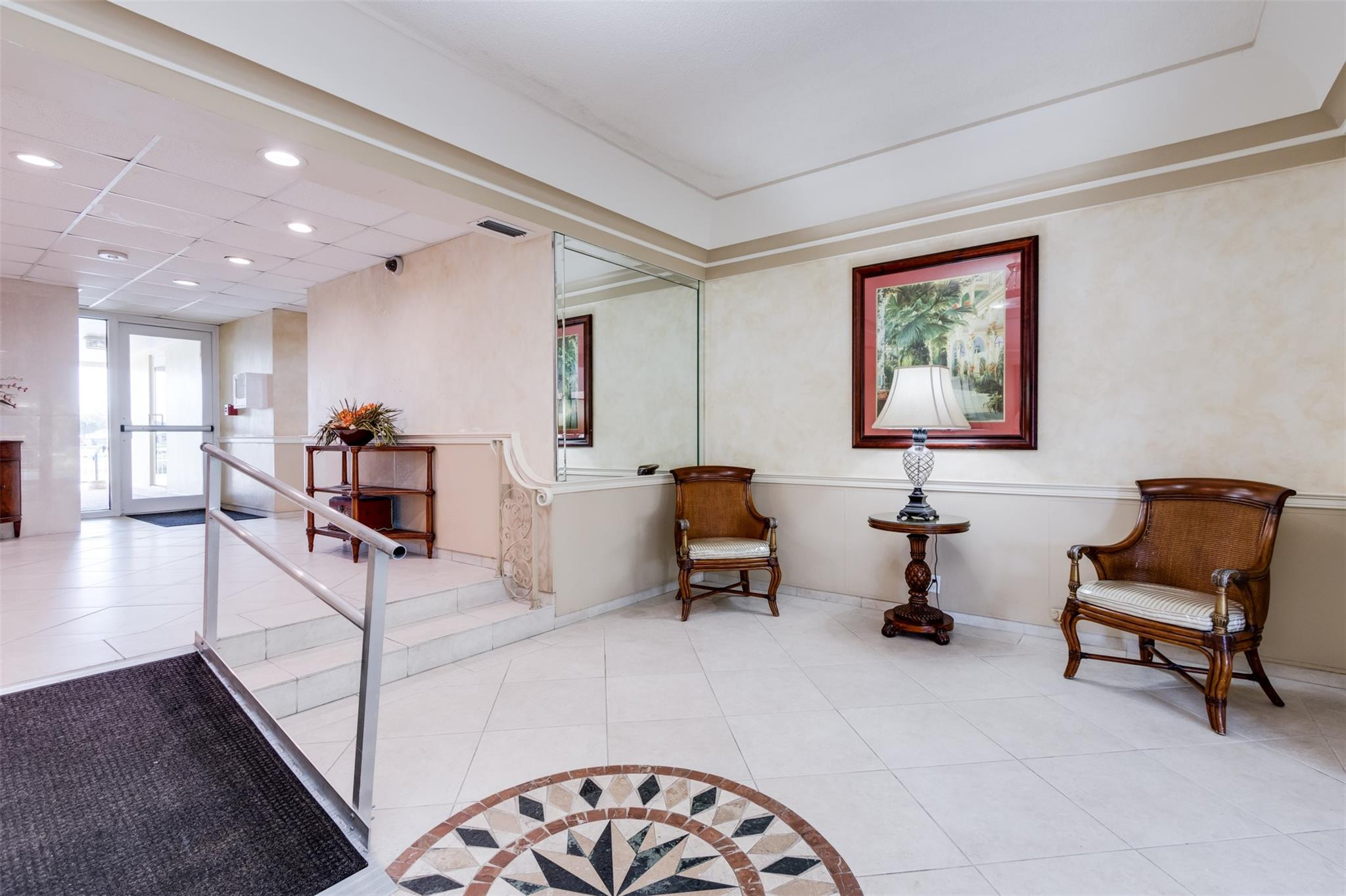 COUNTRY CLUB TOWERS CONDO - Residential