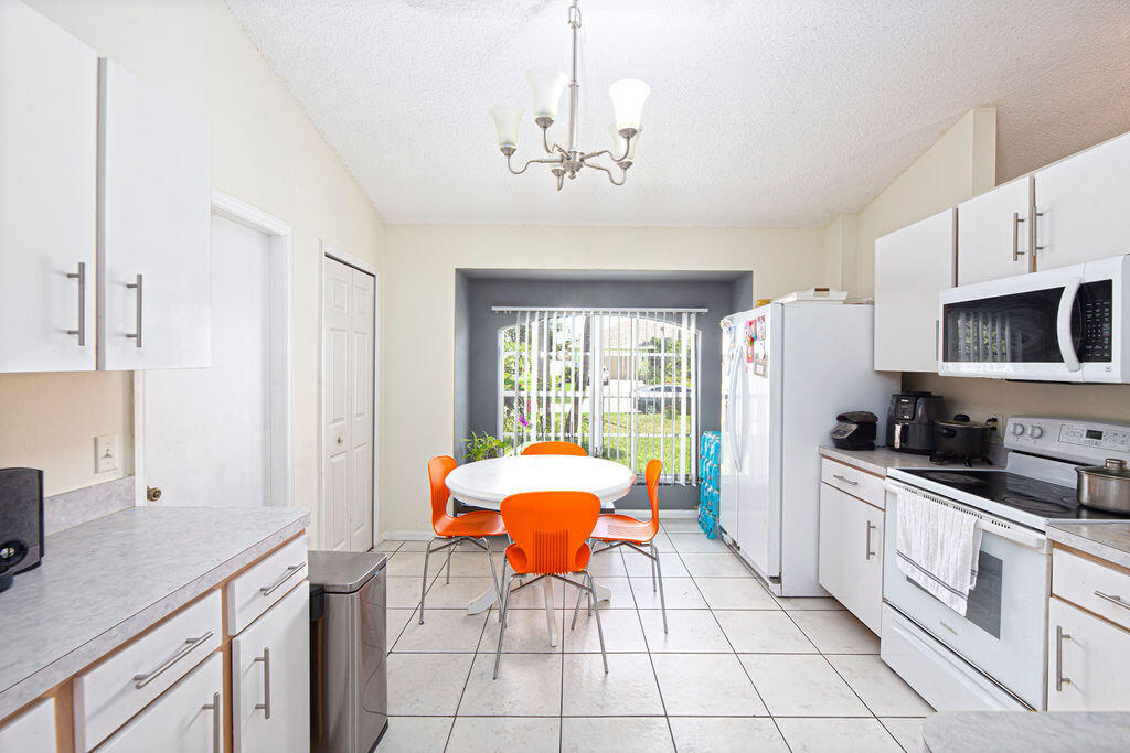 PORT ST LUCIE SECTION 7 - Residential