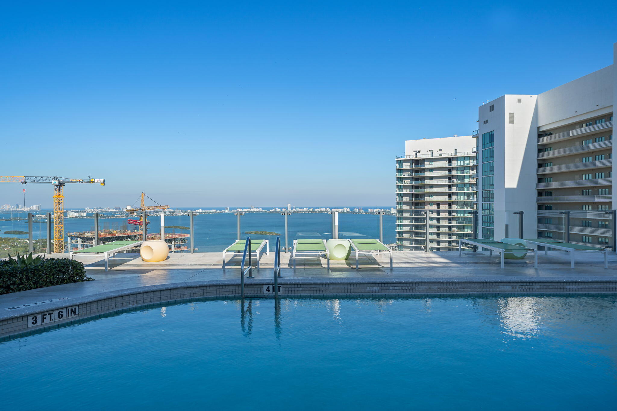 PARAISO BAYVIEWS CONDO - Residential