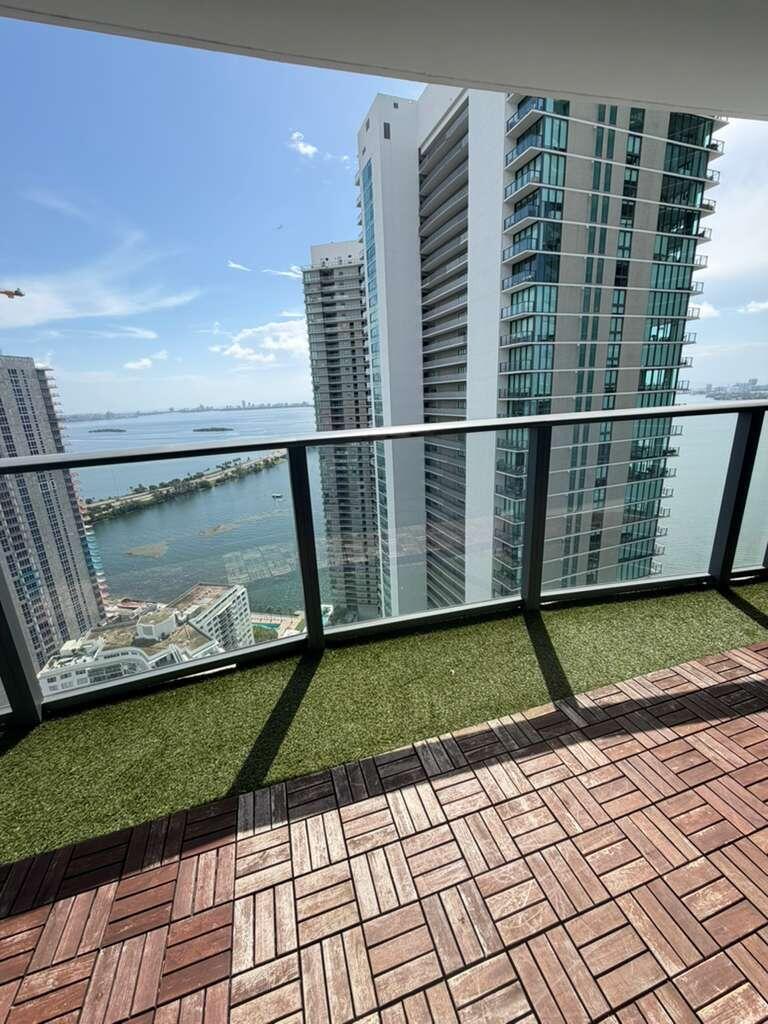 PARAISO BAYVIEWS CONDO - Residential
