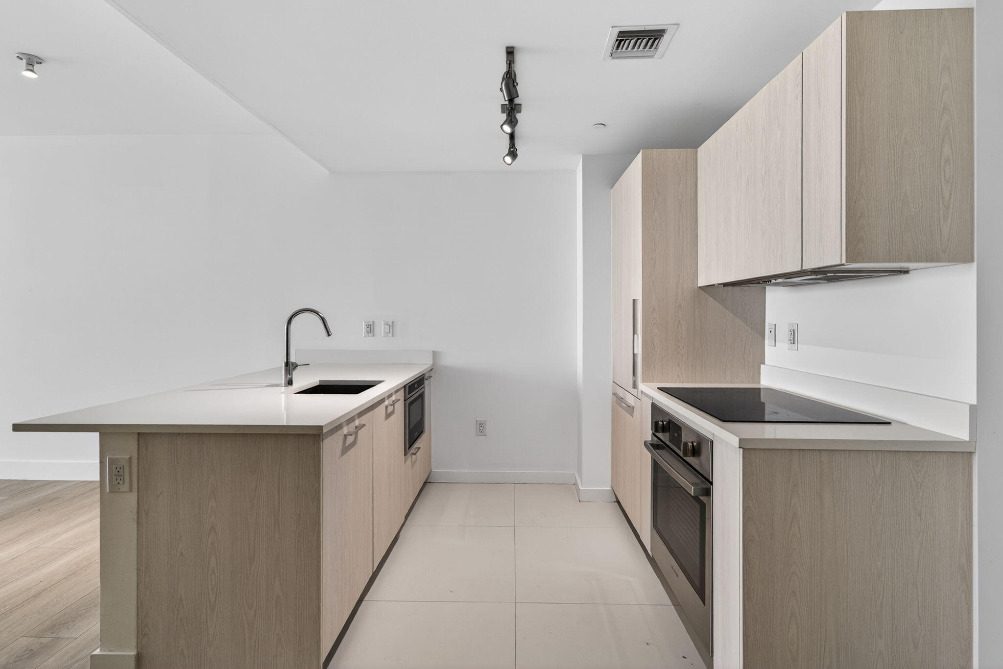 PARAISO BAYVIEWS CONDO - Residential